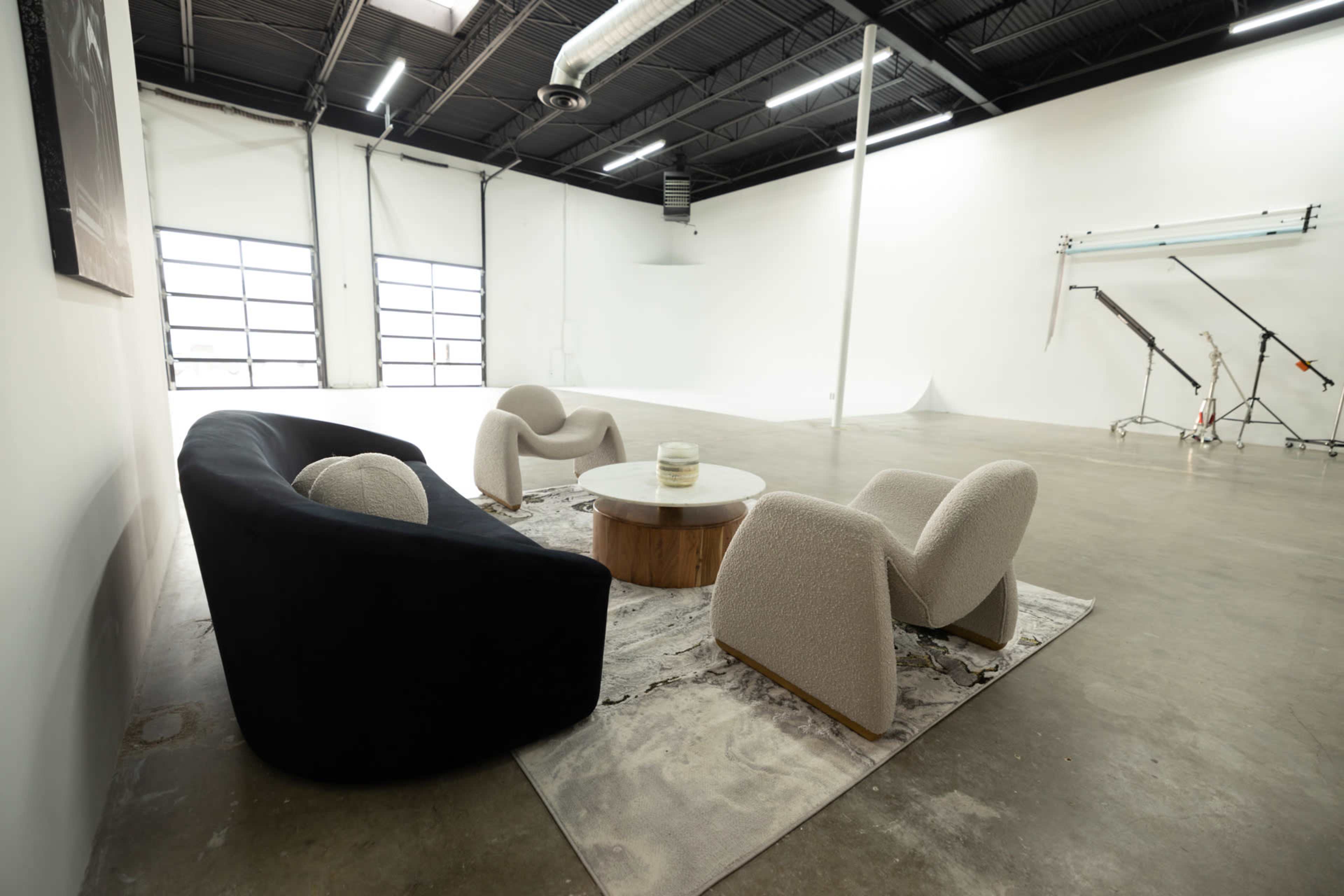 Luxury Photography and Videography Studio Image in Las Colinas, Irving, TX