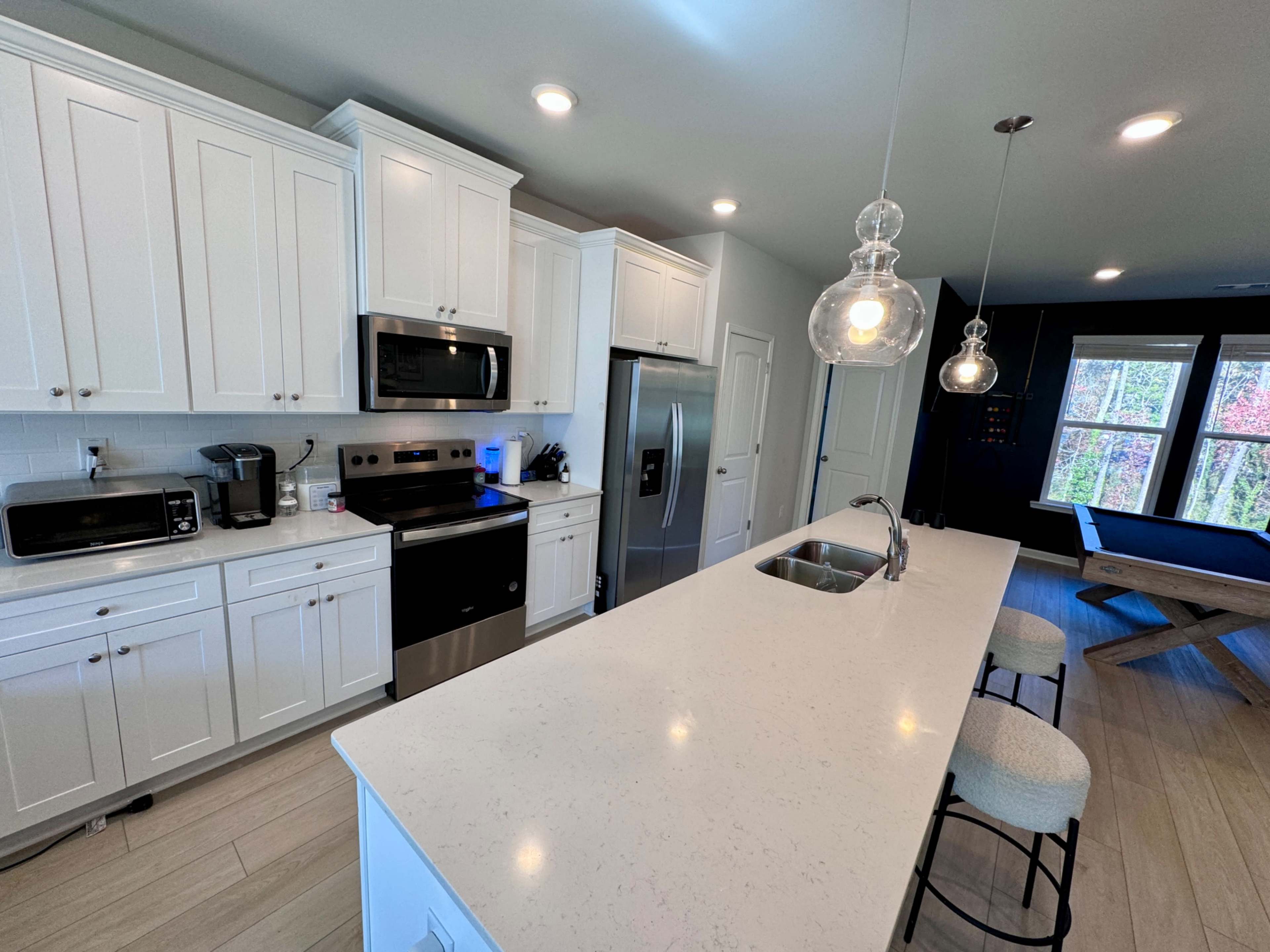 Modern, townhome, with hot tub, studio , and pool table Image in Glenrose Heights, Atlanta, GA