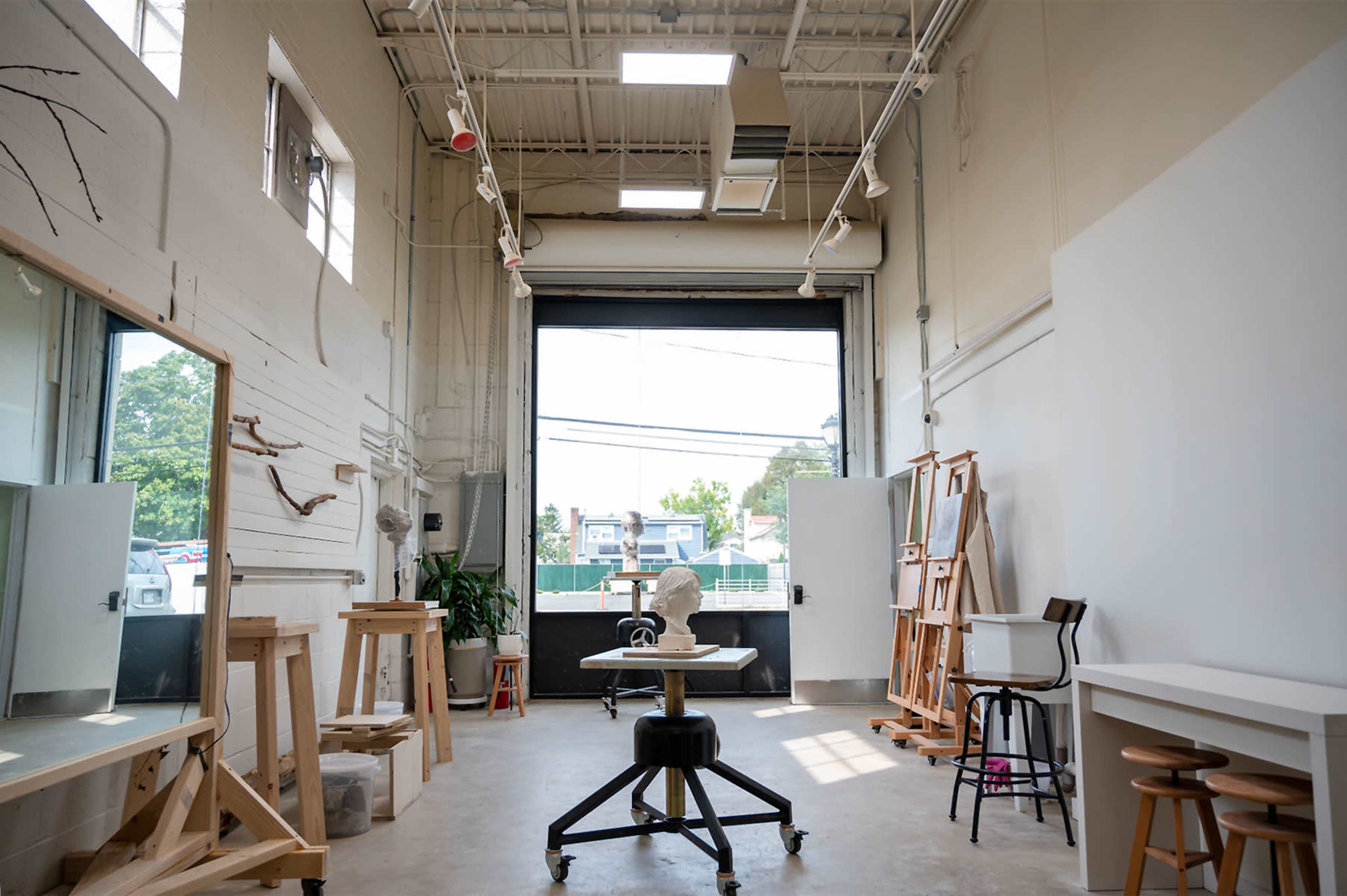 Modern Art Studio with Bright Lights Image in North Hempstead, Carle Place, NY