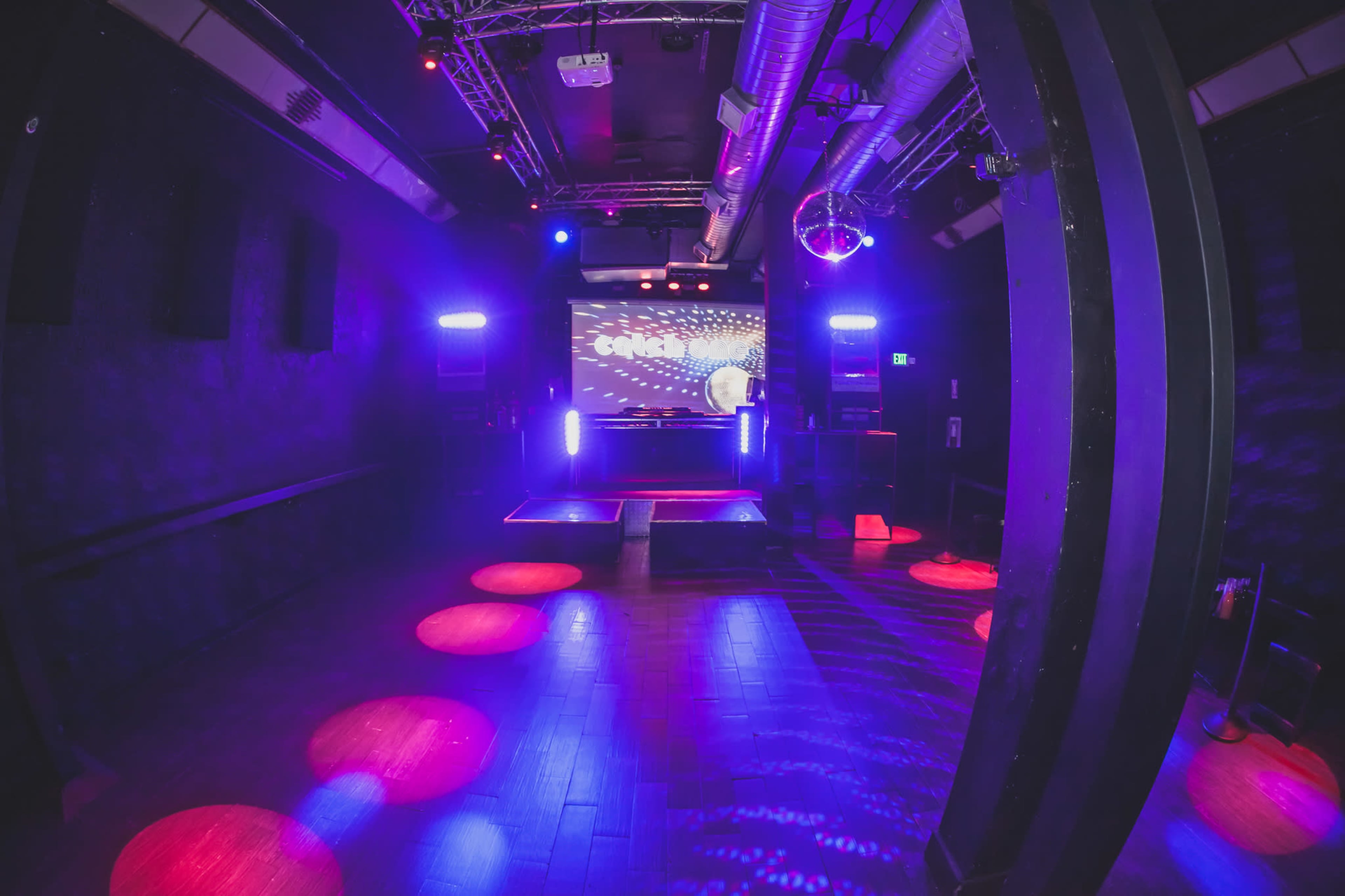 Catch One - Noise/Tavern Room Image in Arlington Heights, Los Angeles, CA