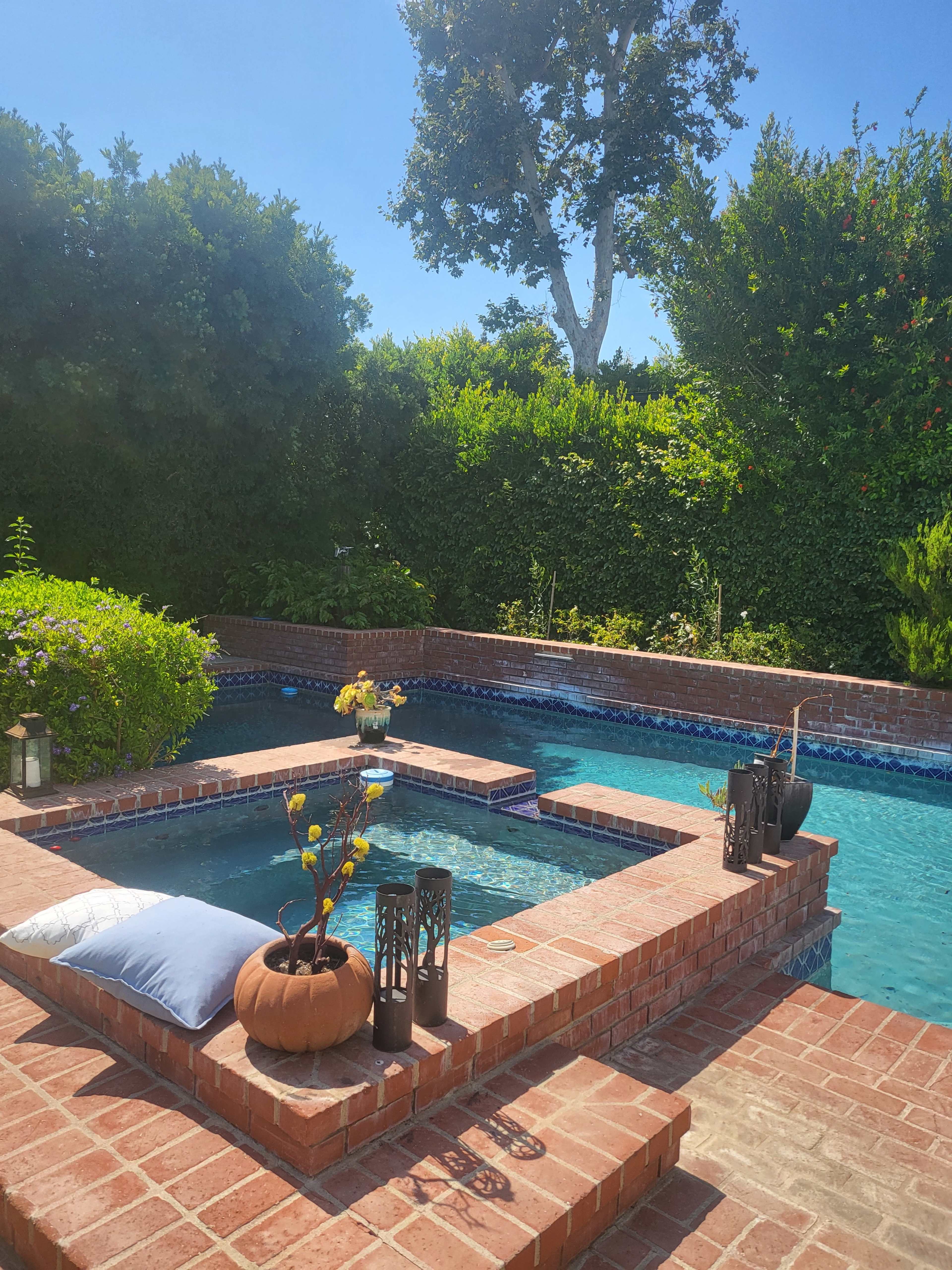Pool & Jacuzzi  front yard Image in Westwood, Los Angeles, CA