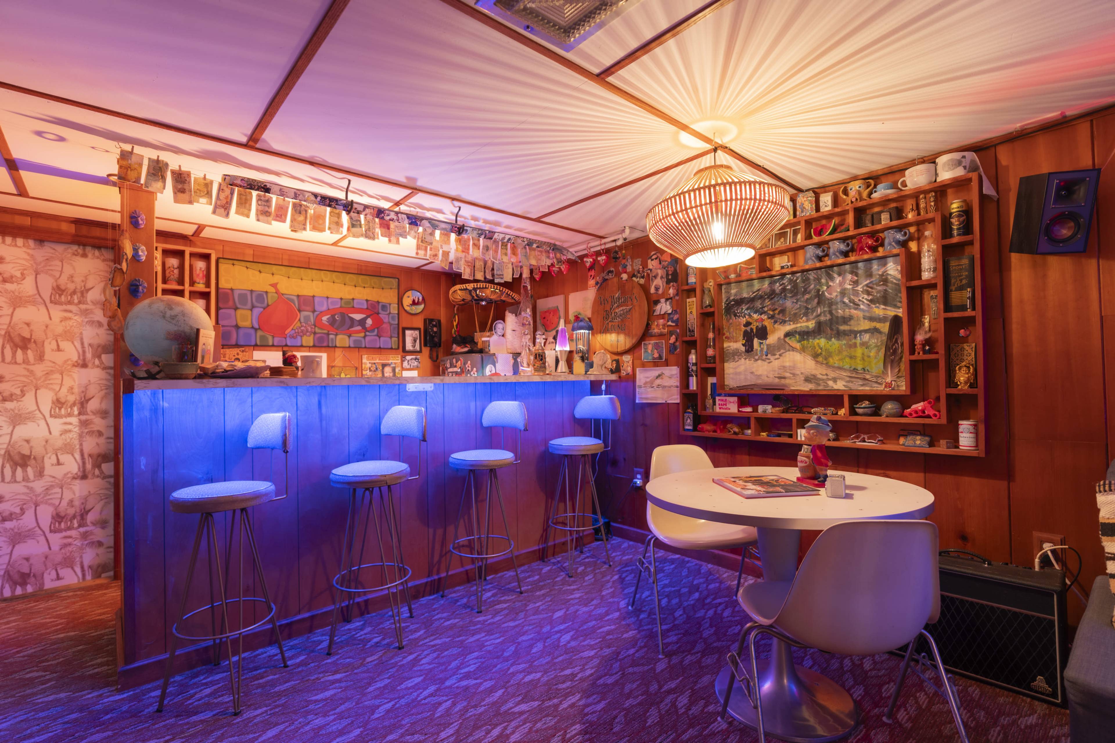 Vintage Bar for photo and video shoots Image in Arbor Lodge, PORTLAND, OR