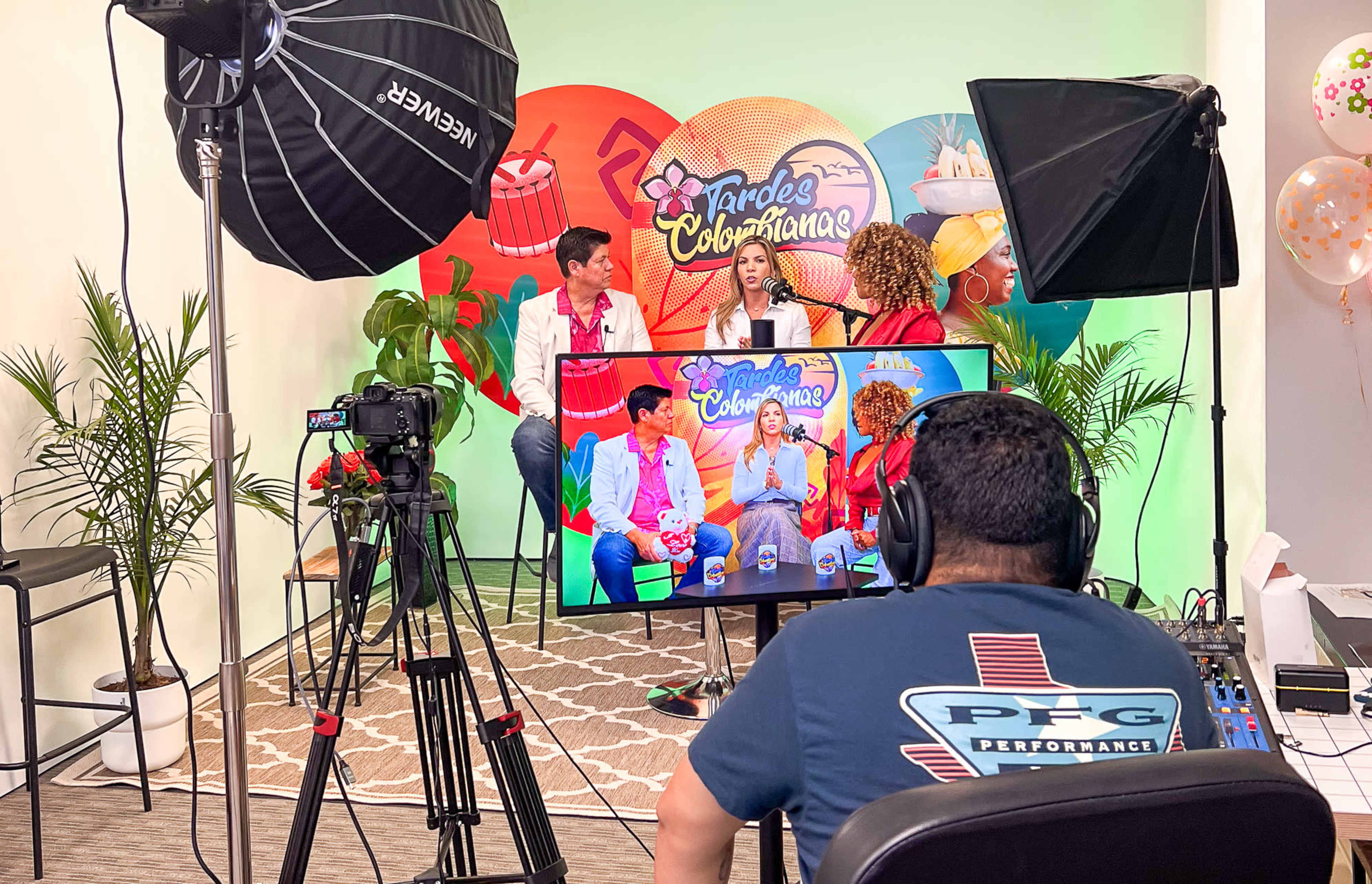 Premium TV-Style Podcast & Interview Set | Spacious & Fully Equipped Image in Farmers Branch, Dallas, TX