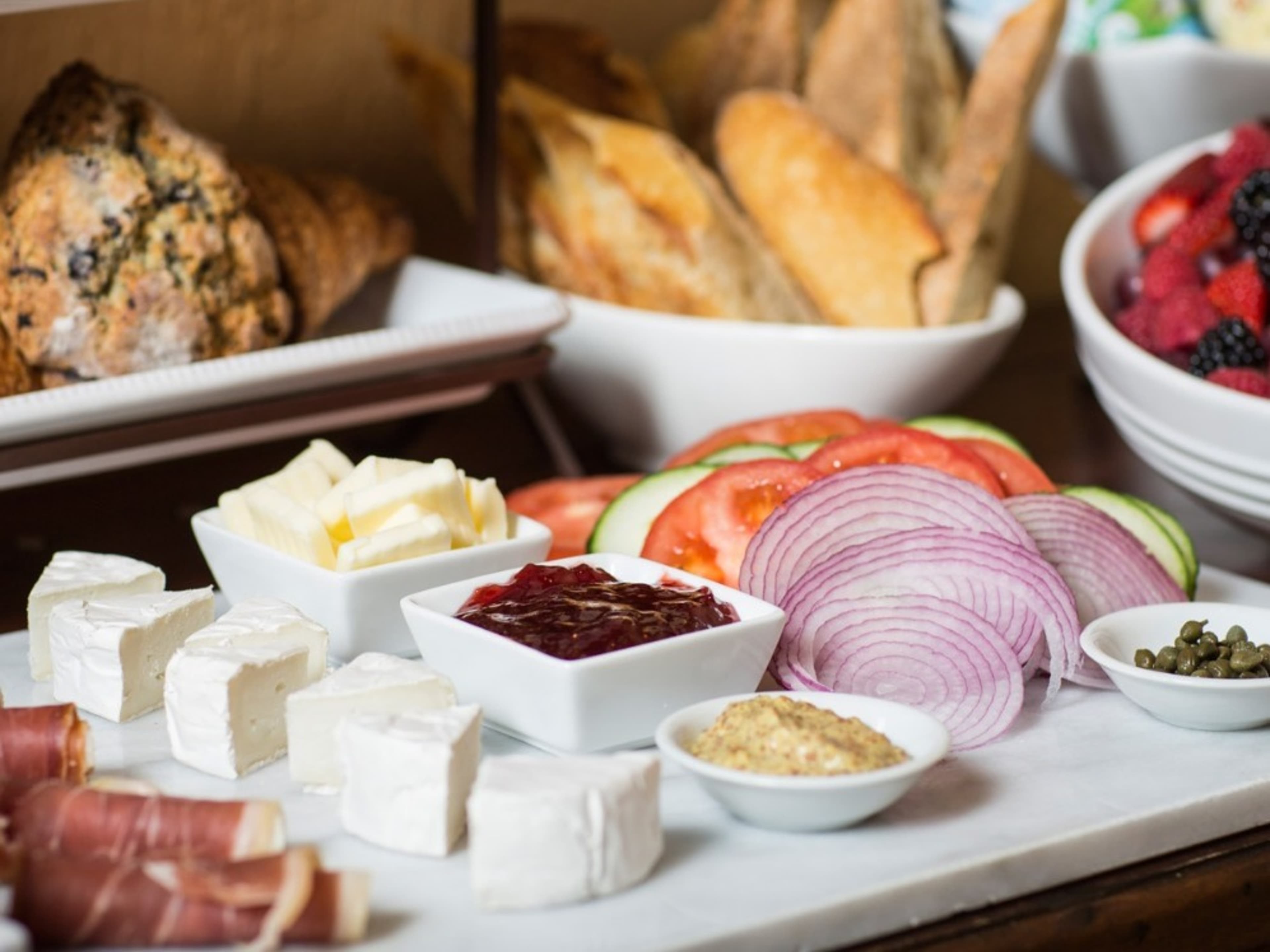 English Style Breakfast Bar