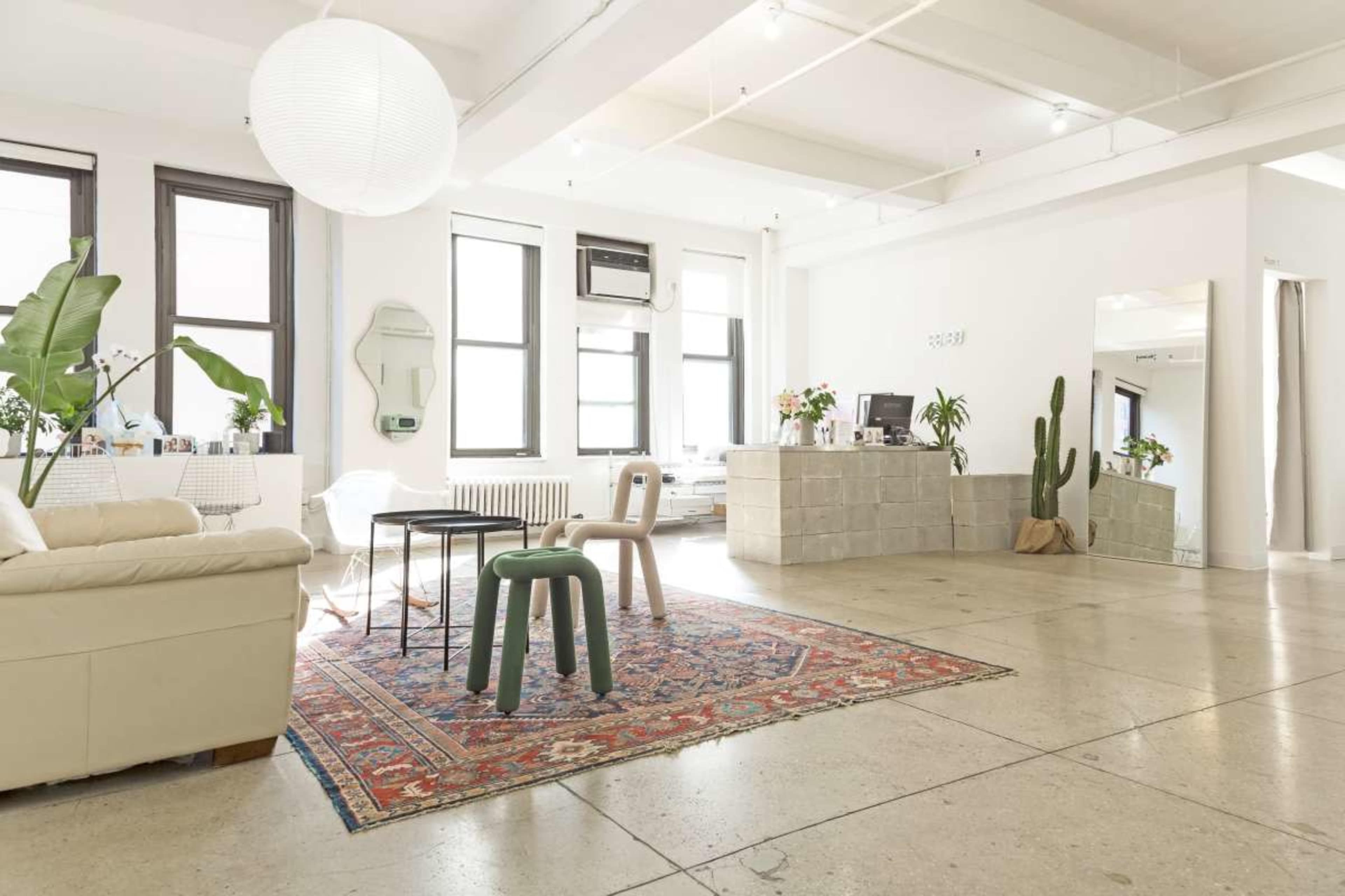 NYC's First Self-Portrait Studio Image in Midtown Manhattan, New York, NY