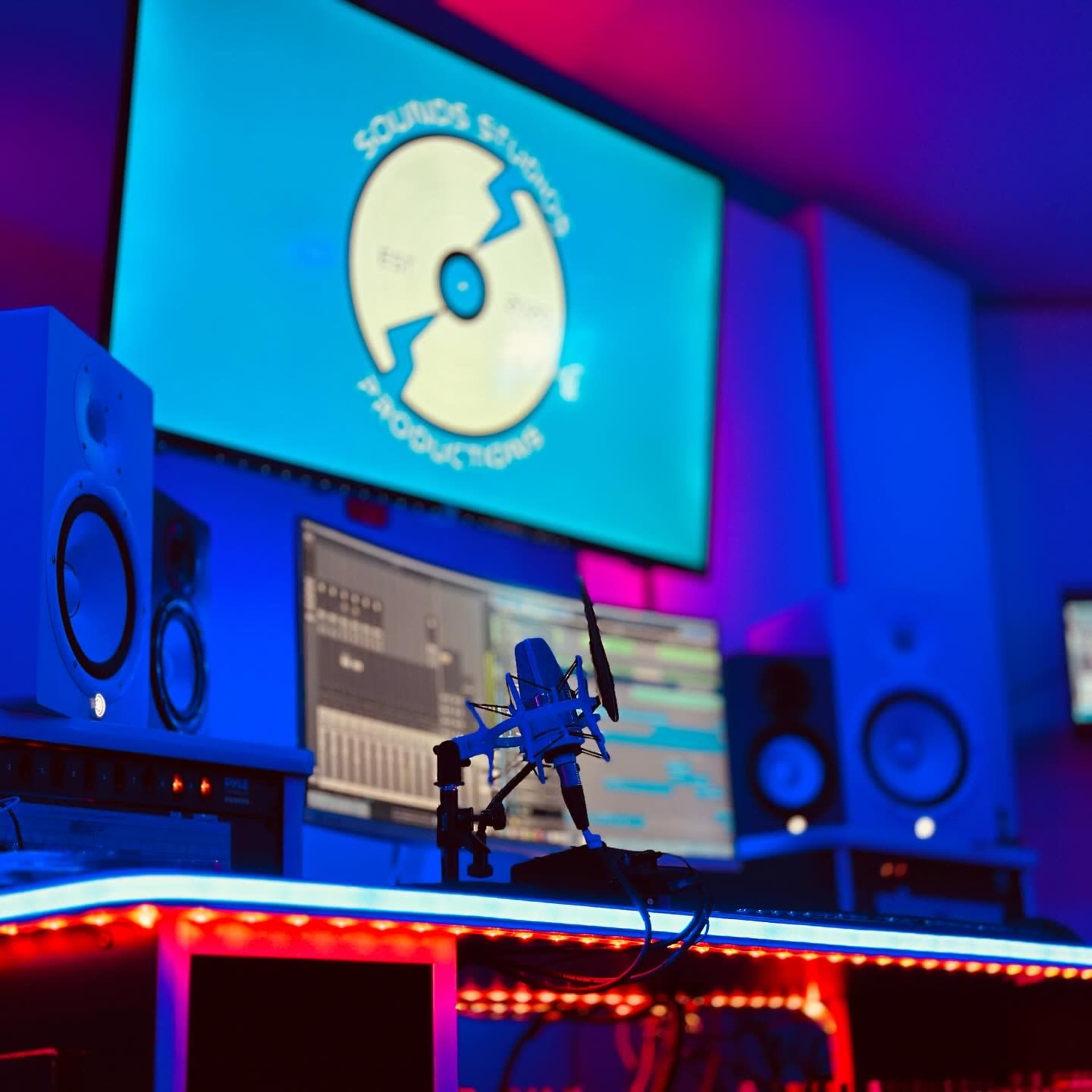 Urban Downtown Music Recording/Photo Studio Image in Urbandale Nations, Nashville, TN