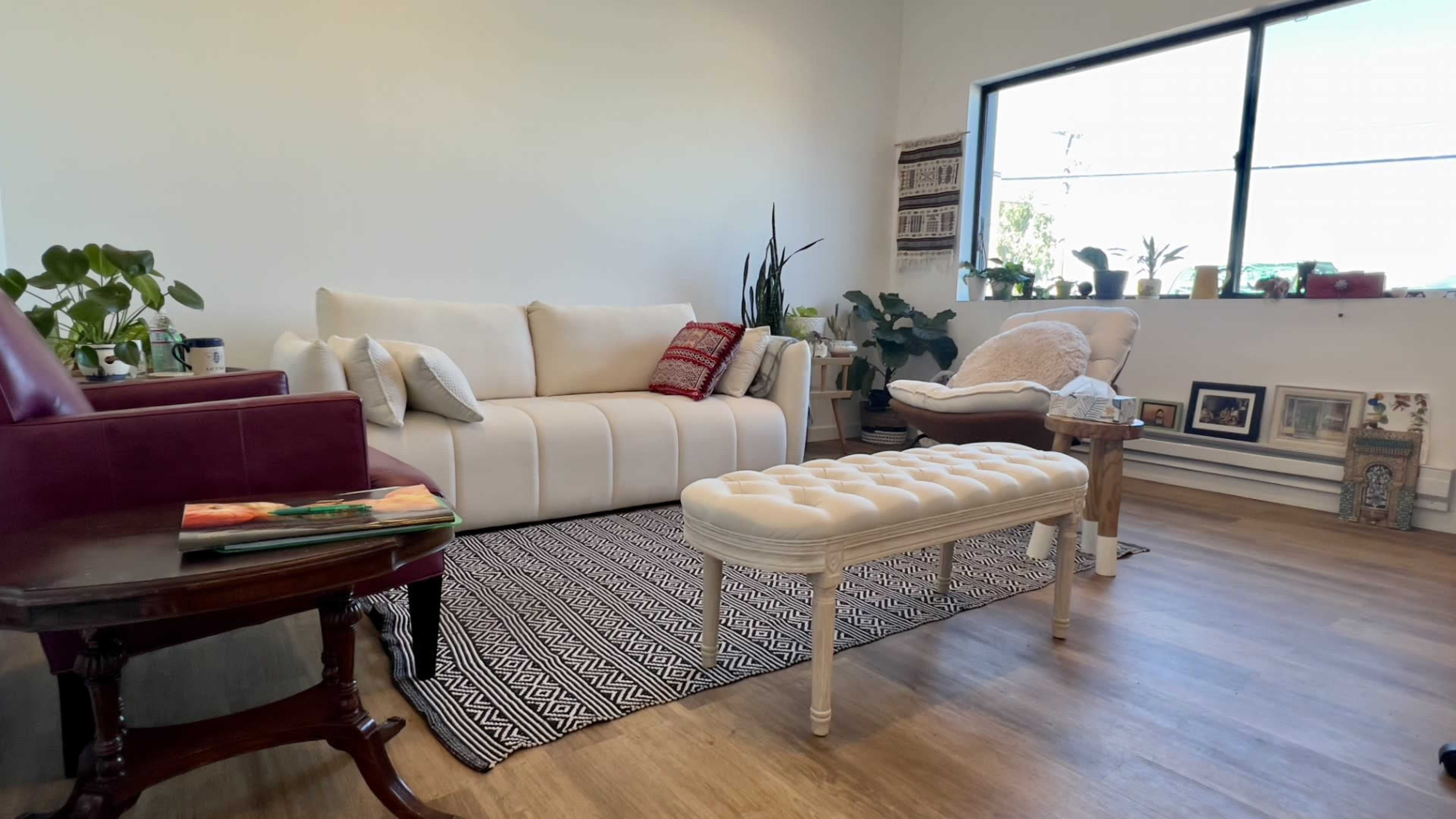 “Bright, Spacious Downtown Alameda Office with High Ceilings” Image in Alameda, Alameda, CA