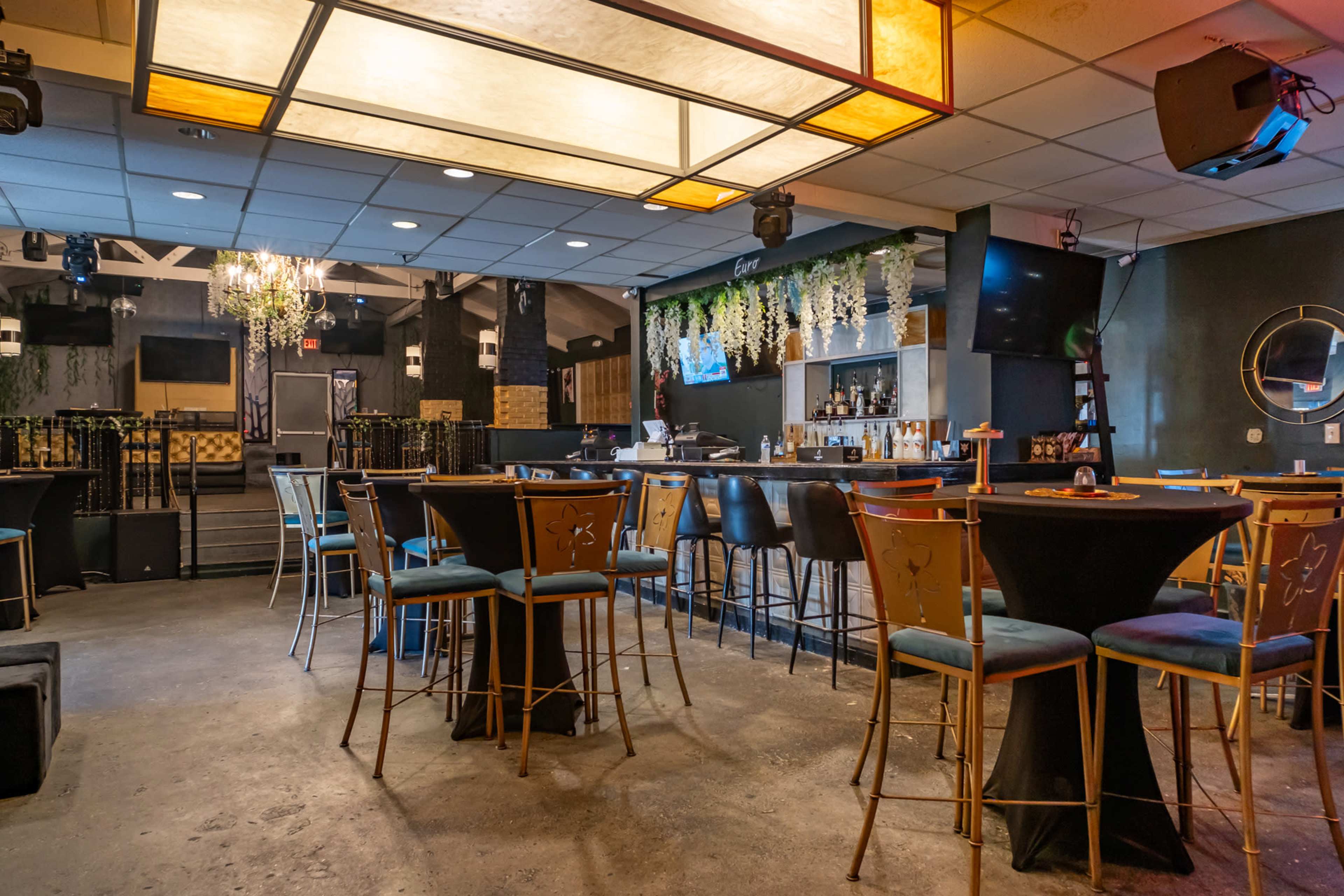 Euro ATLANTA & Marietta indoor outdoor and outdoor lounge Image in , Marietta, GA