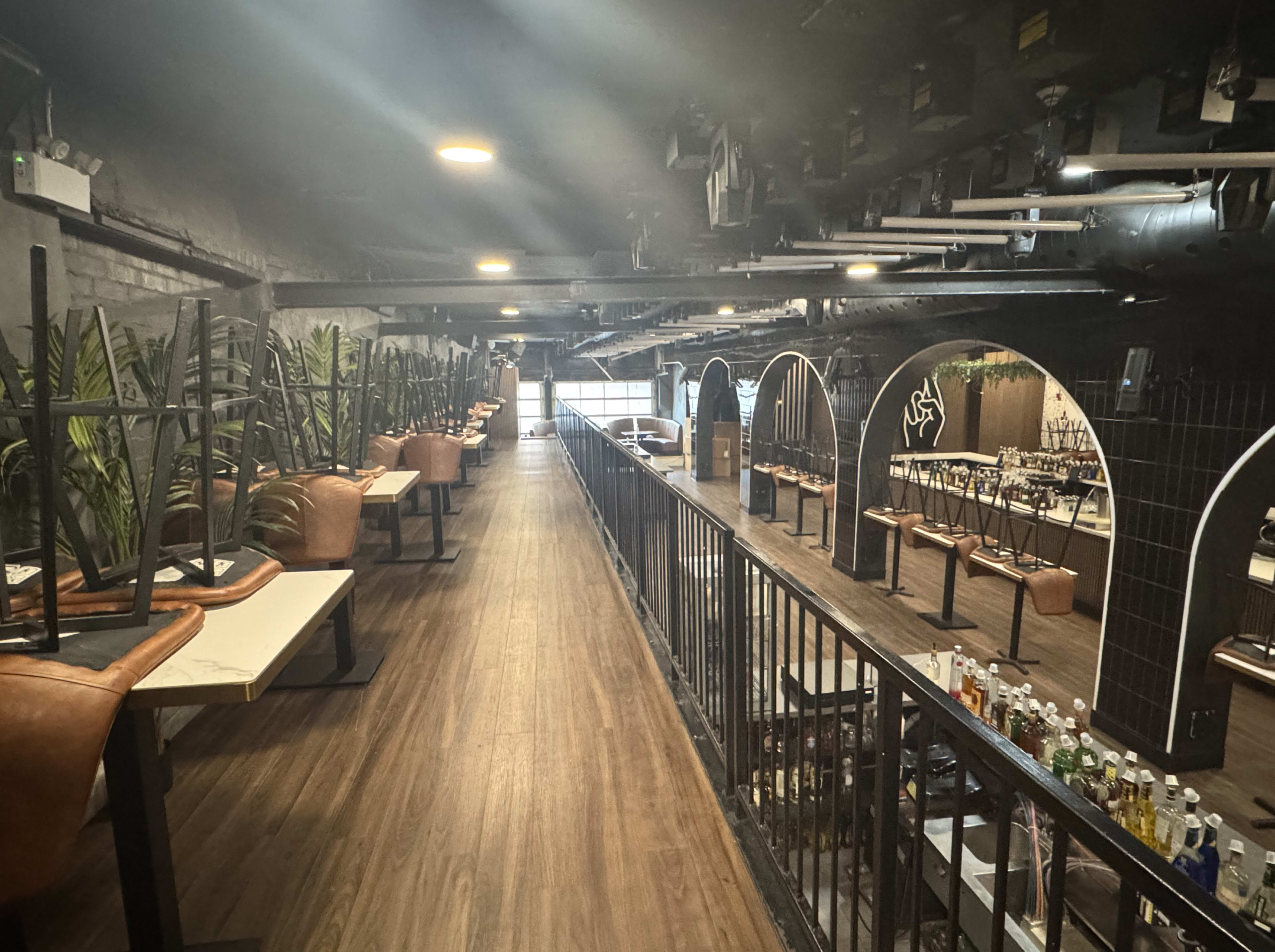 Modern Restaurant & Nightclub Image in Barrie, Barrie, ON