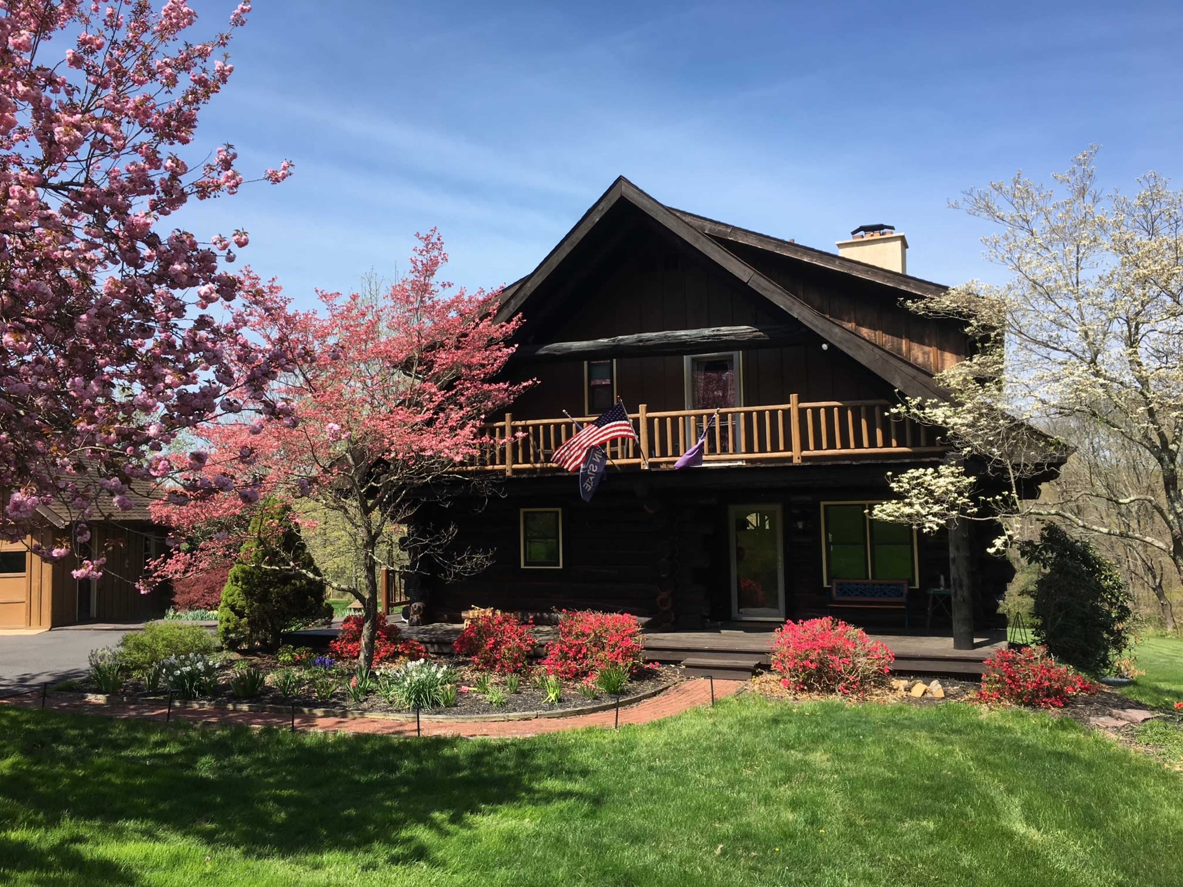 Mountain Style Log Home just one hour from Philly! Image in Marlborough Township, Green Lane, PA