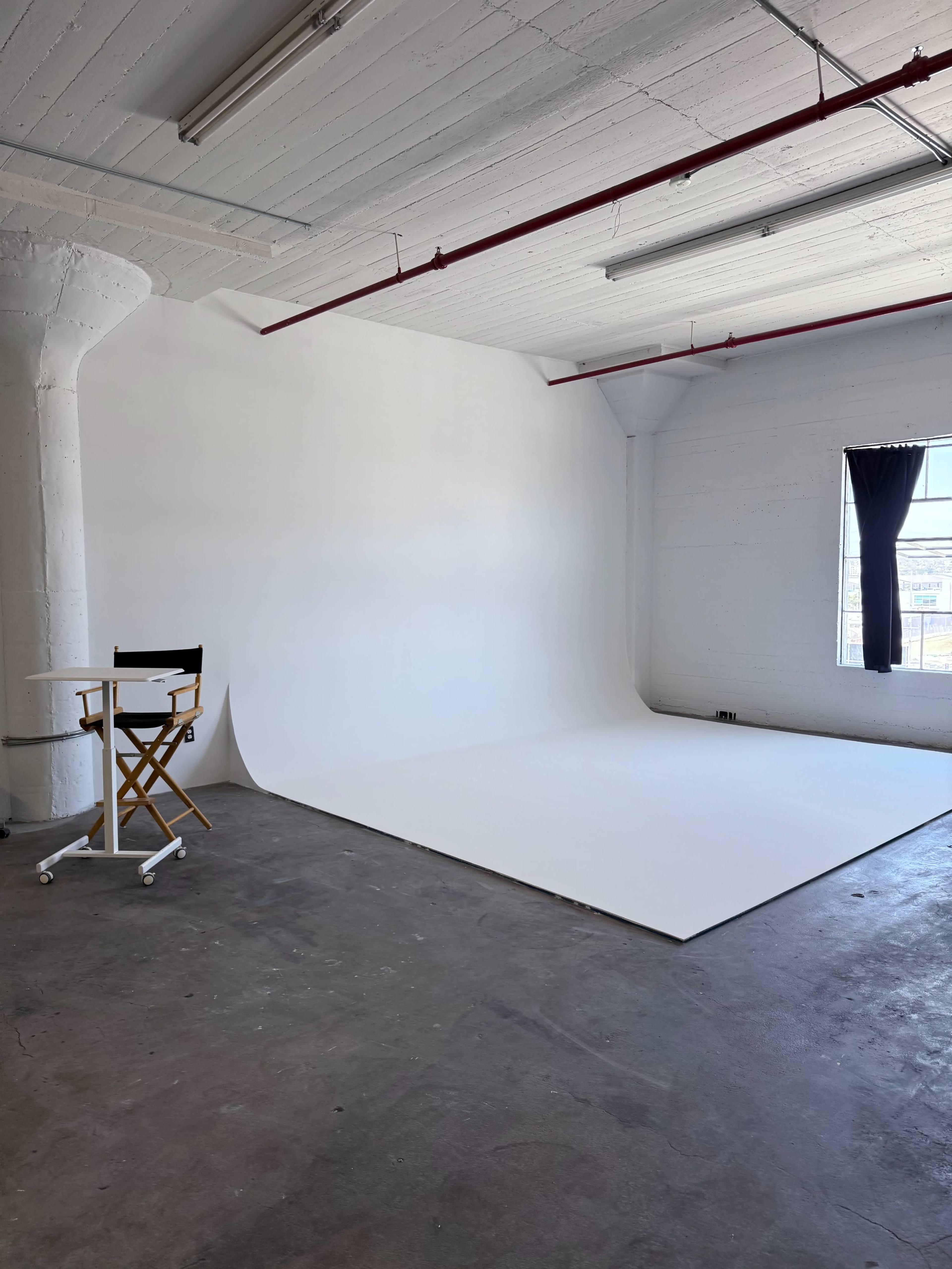 Bright Boho, Natural Light Studio with Equipment and AC | DTLA Image in Central LA, Los Angeles, CA