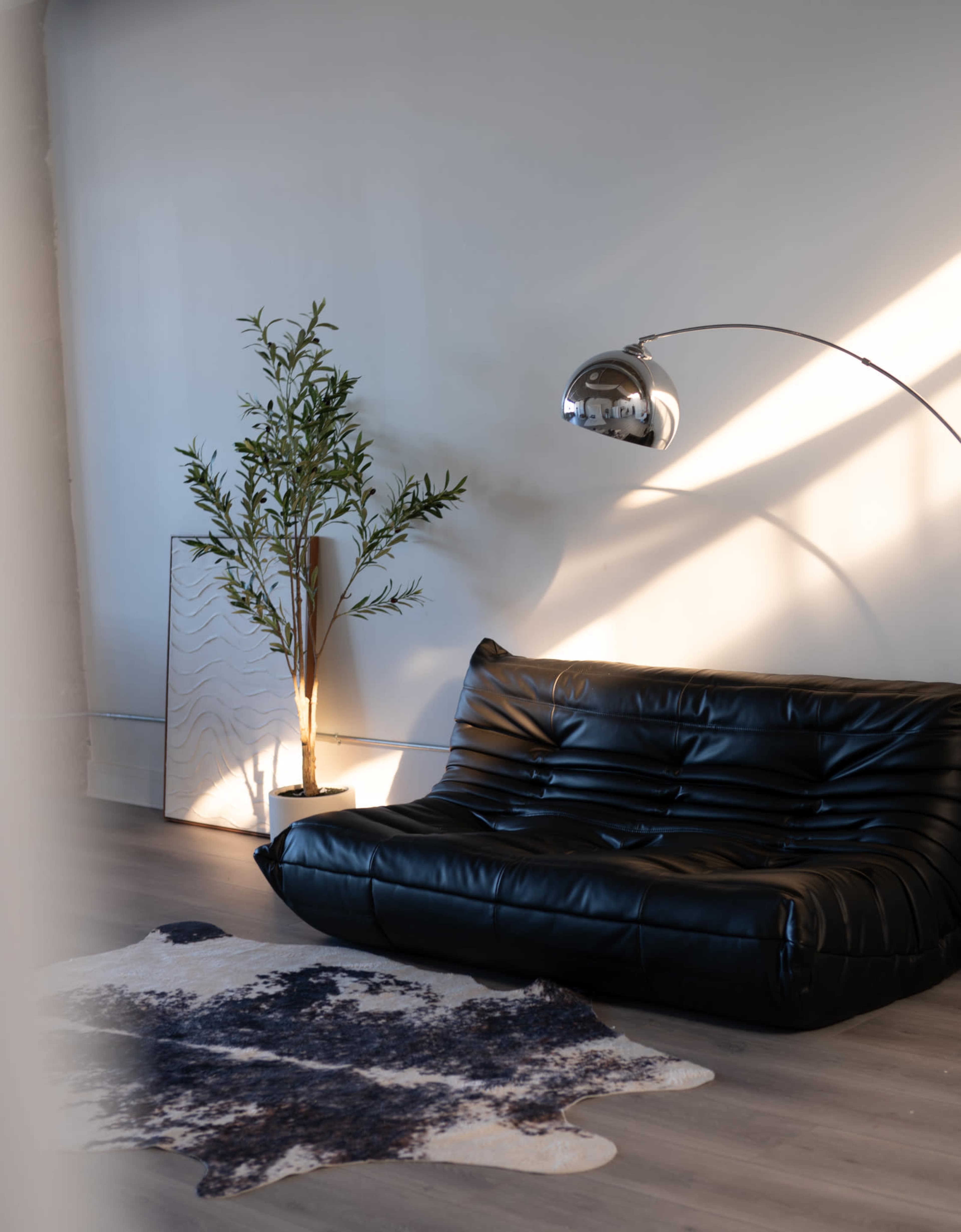 Aesthetic and minimalistic space. Daylight photo studio, fully equipped Image in Uptown, Chicago, IL