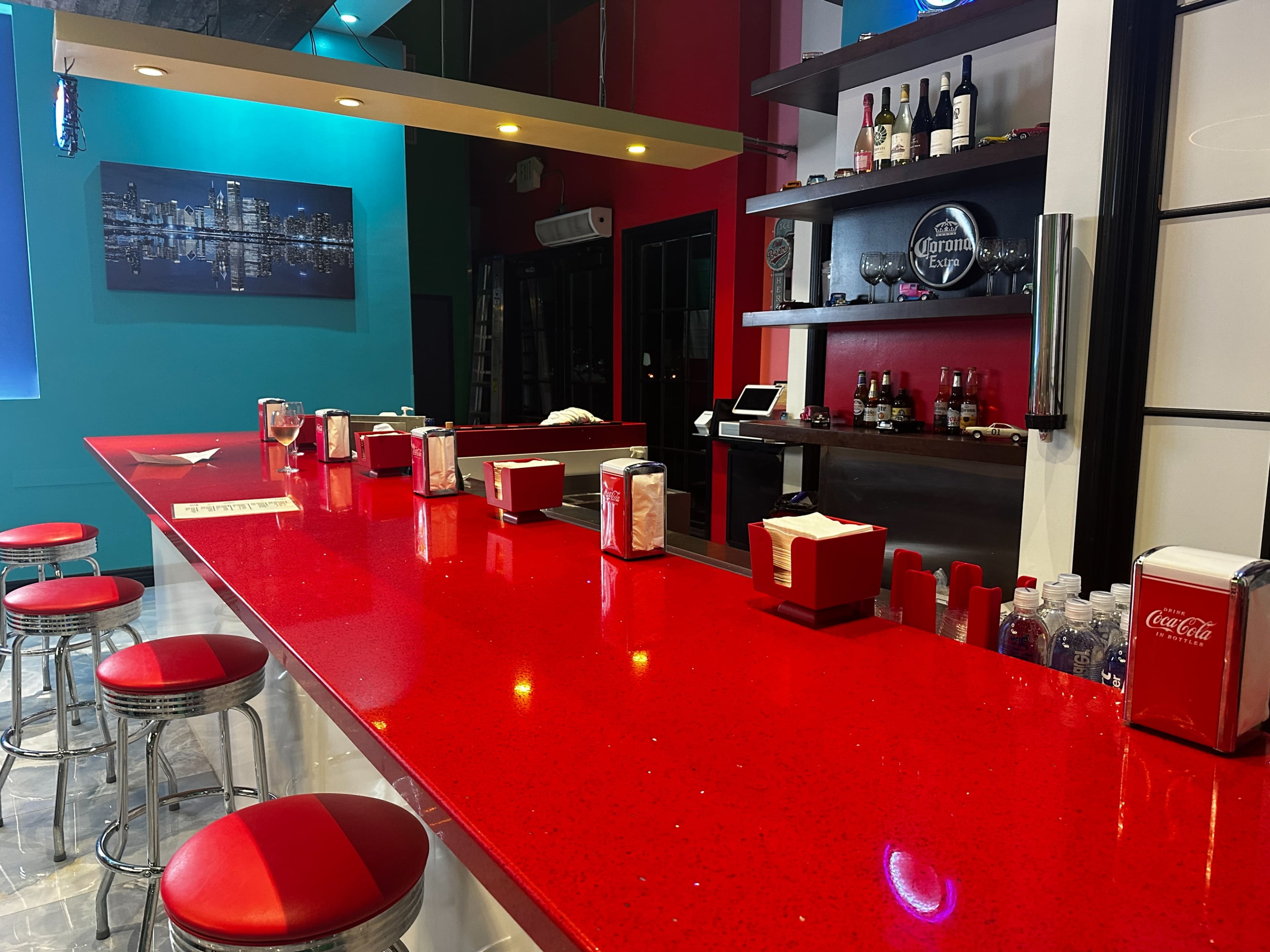 Retro-Inspired Diner in Newbury Park – Colorful 50s/60s Vibes, Neon Lights & Vintage Americana Restaurant Image in Newbury Park, Newbury Park, CA