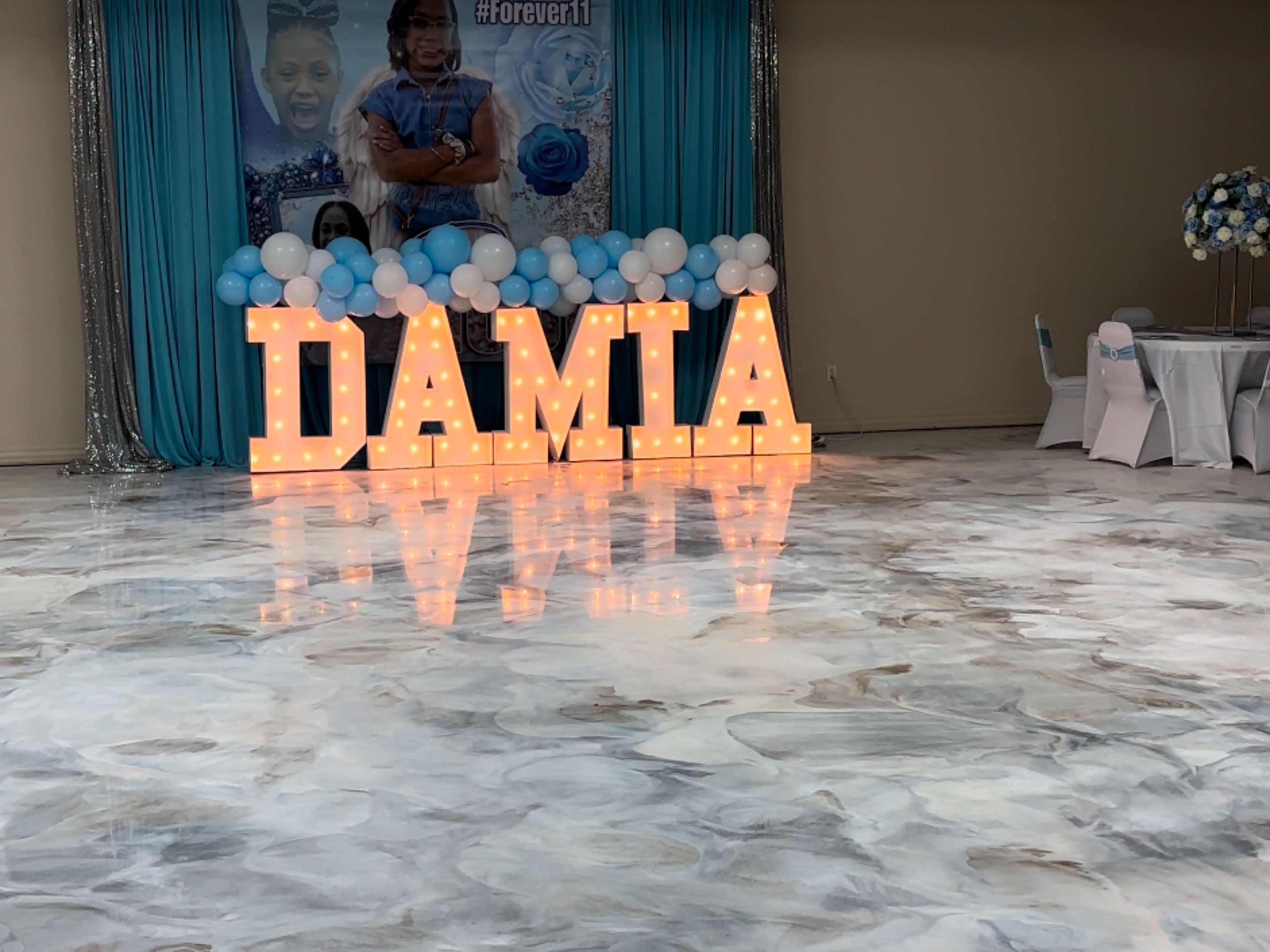 Marquee letters 