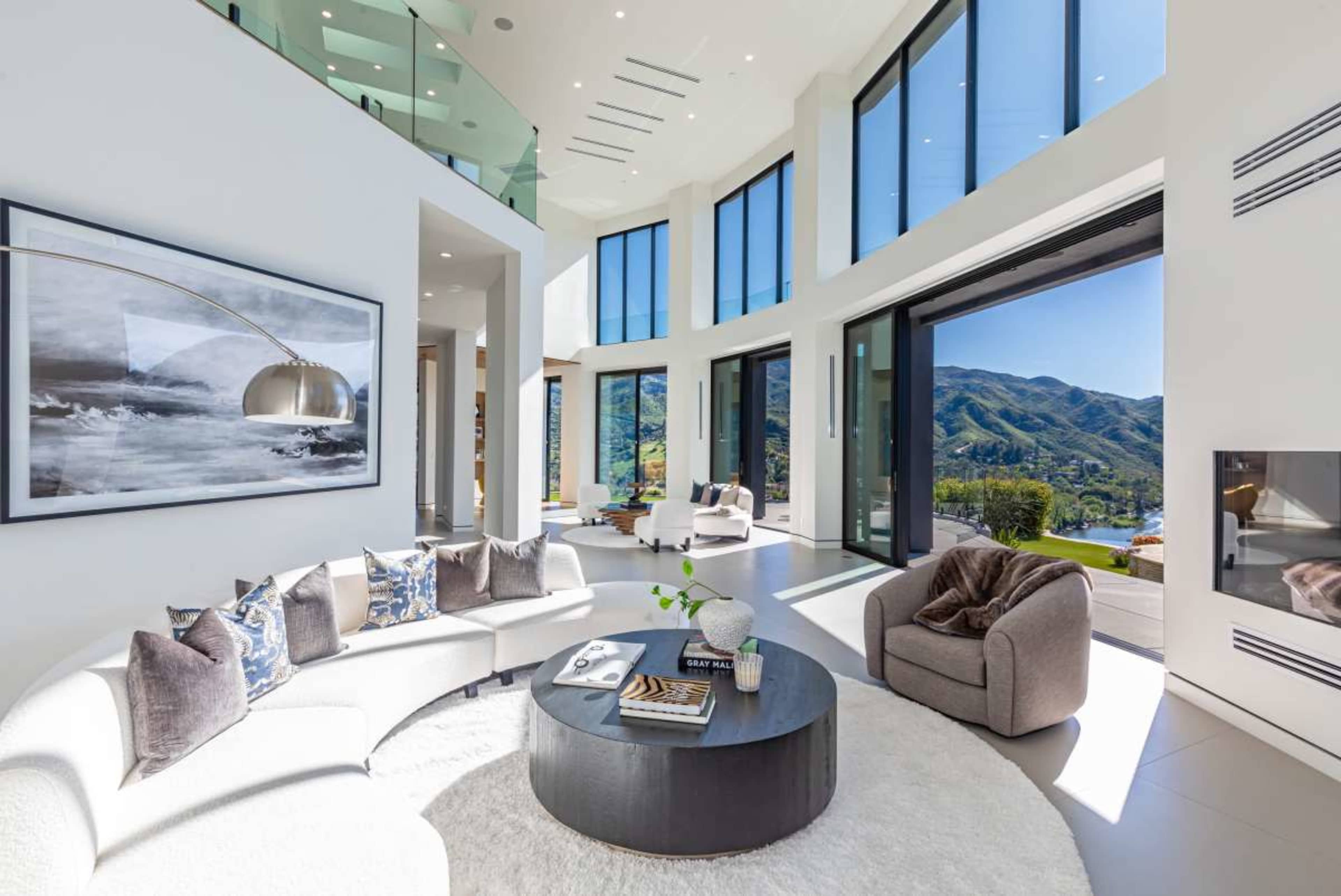 Modern Mansion in the Sky Image in , Agoura Hills, CA