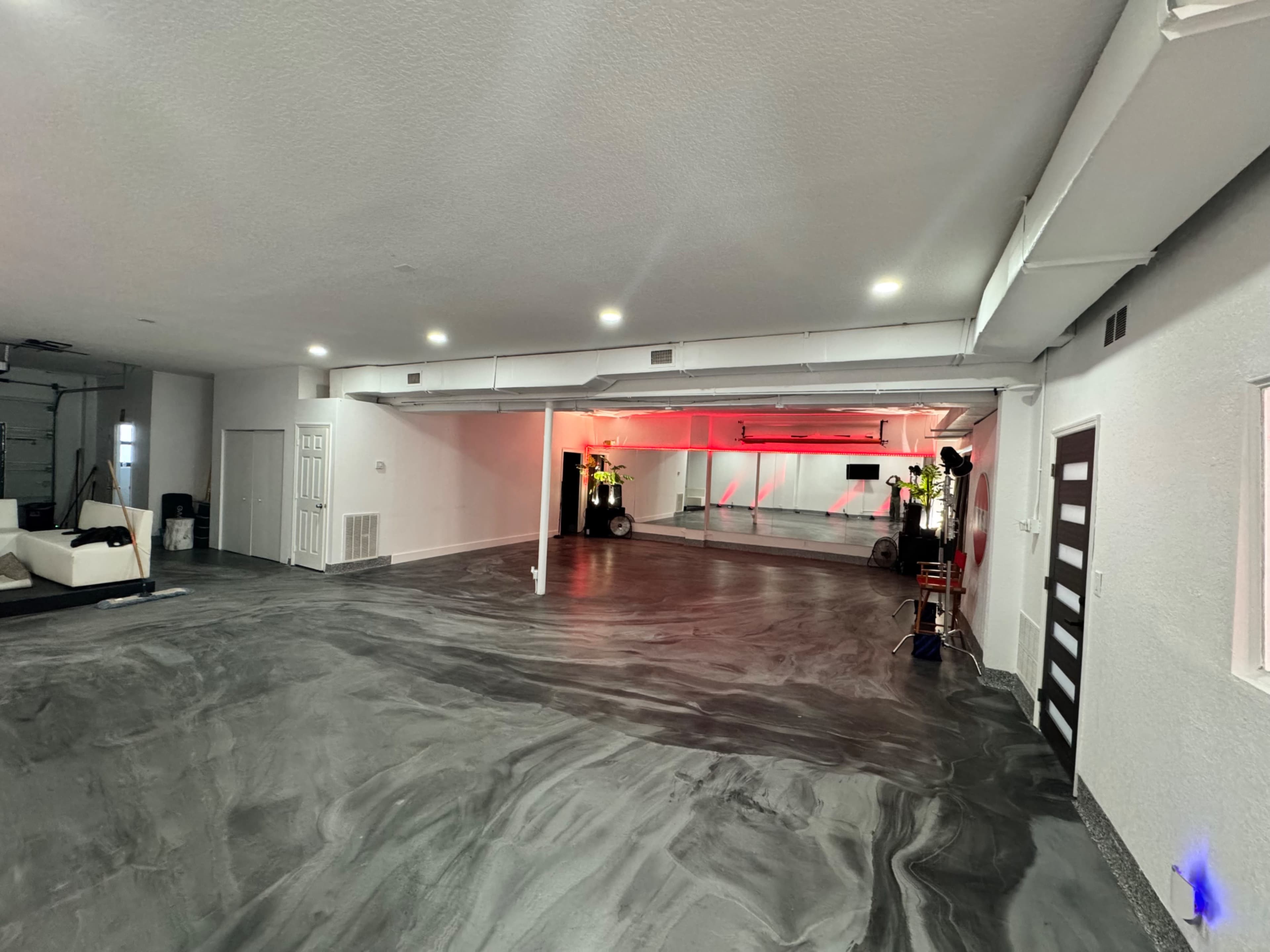 Hollywood FL Clean And Spacious Flex Studio Image in Parkside, HOLLYWOOD, FL