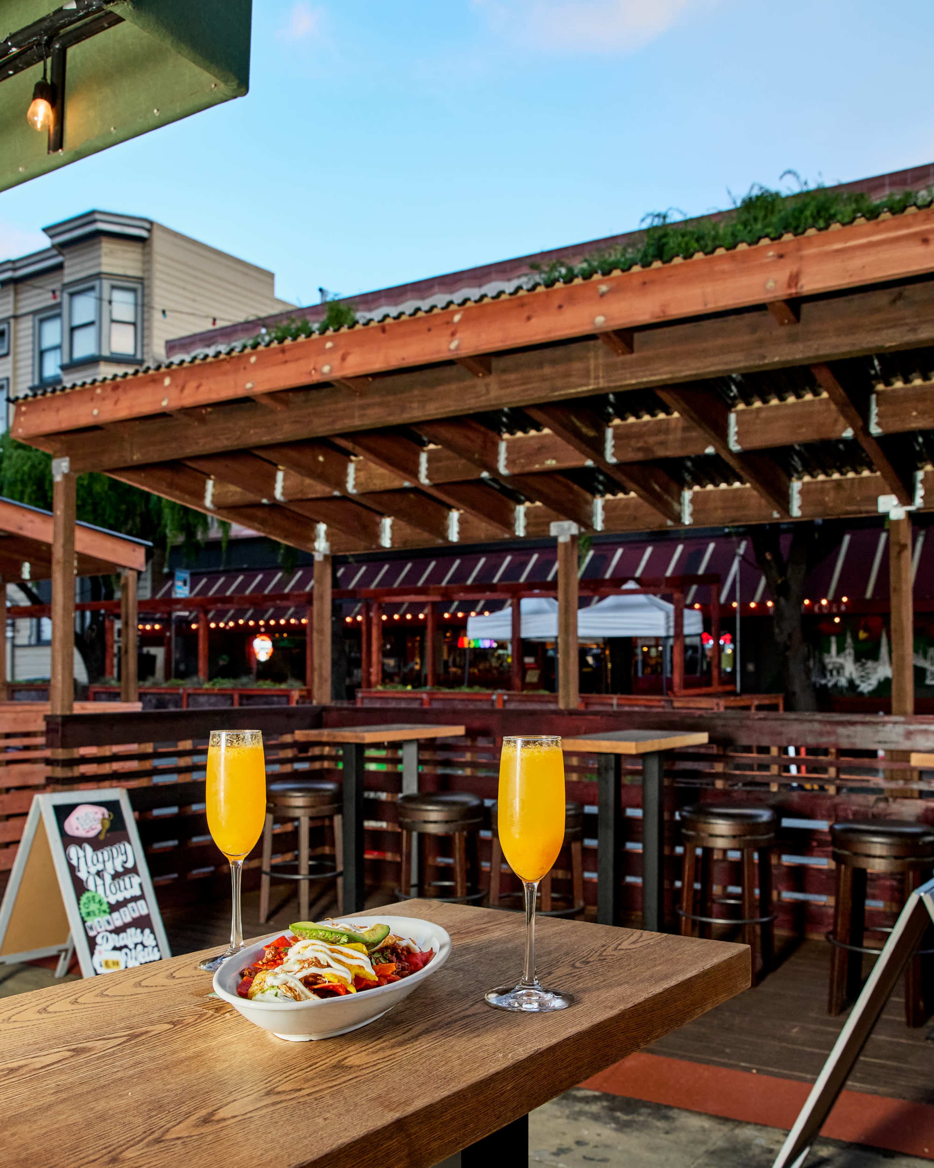 Great large bar space with games and food for private and partial bookings! Image in North Beach, SAN FRANCISCO, CA