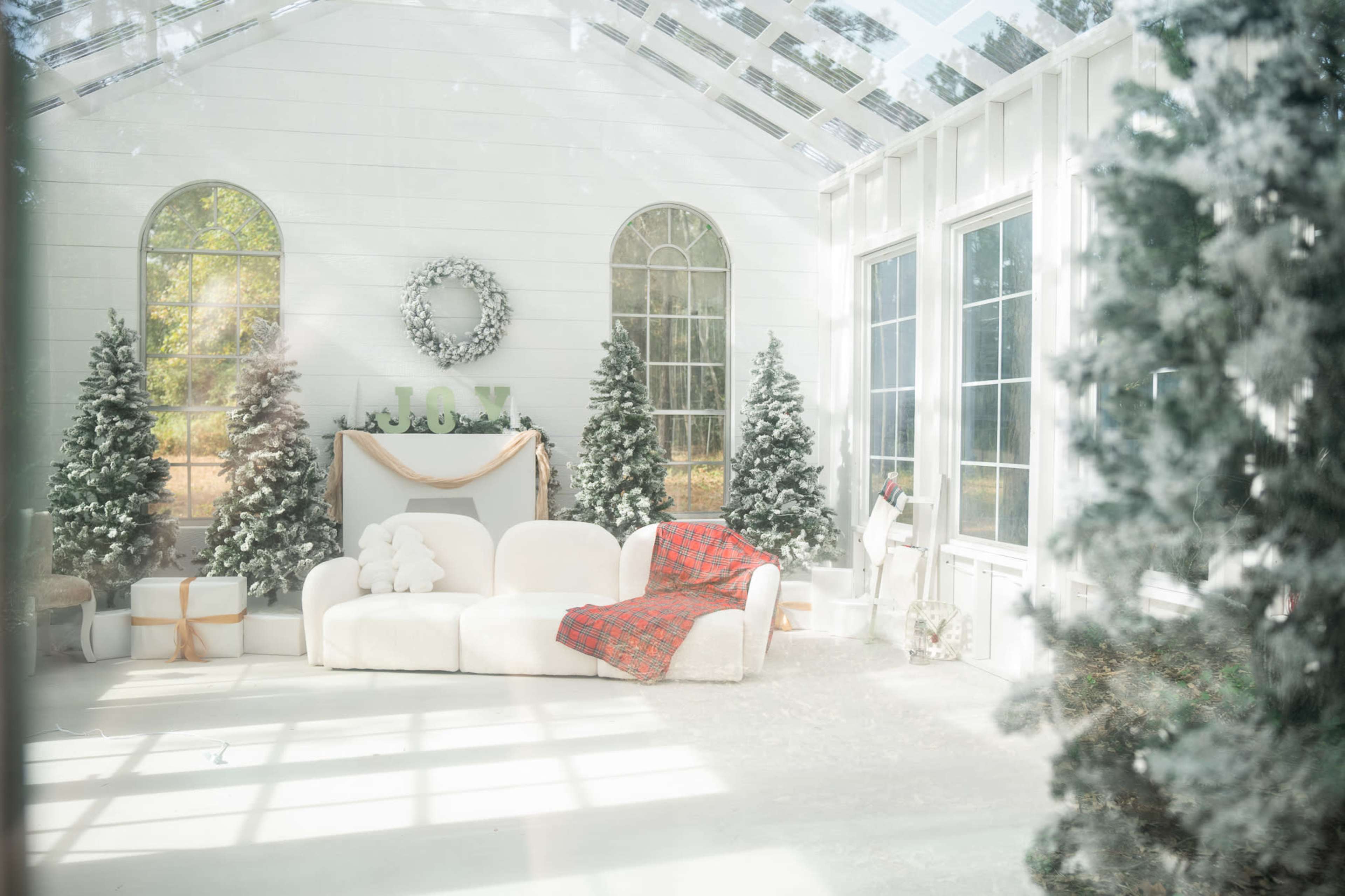 Natural Lighting Outdoor Greenhouse Image in , Montgomery, TX