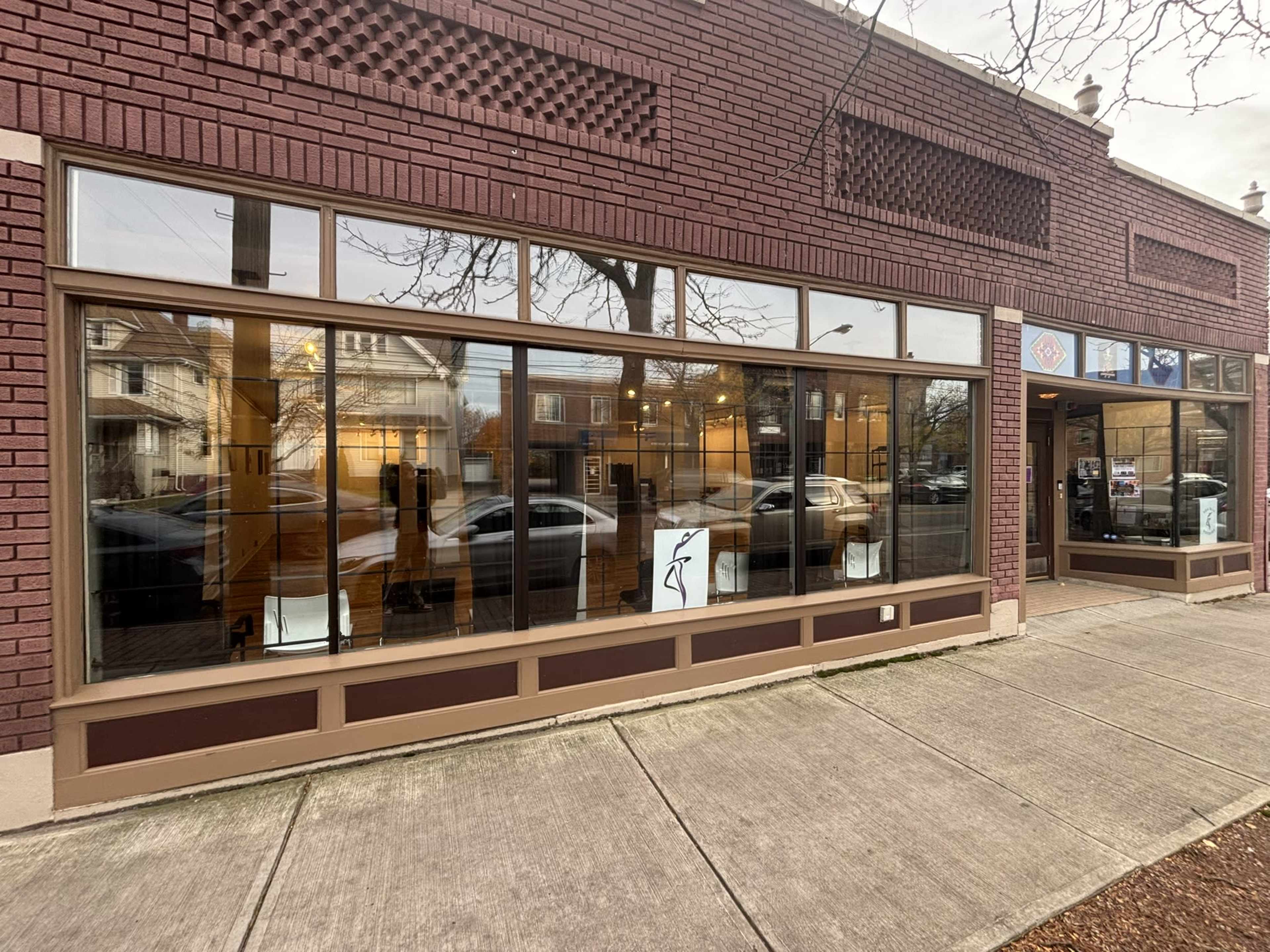 Spacious Studio with Natural Light and Beautiful Hardwood Floors Image in Buckeye - Shaker, Cleveland, OH