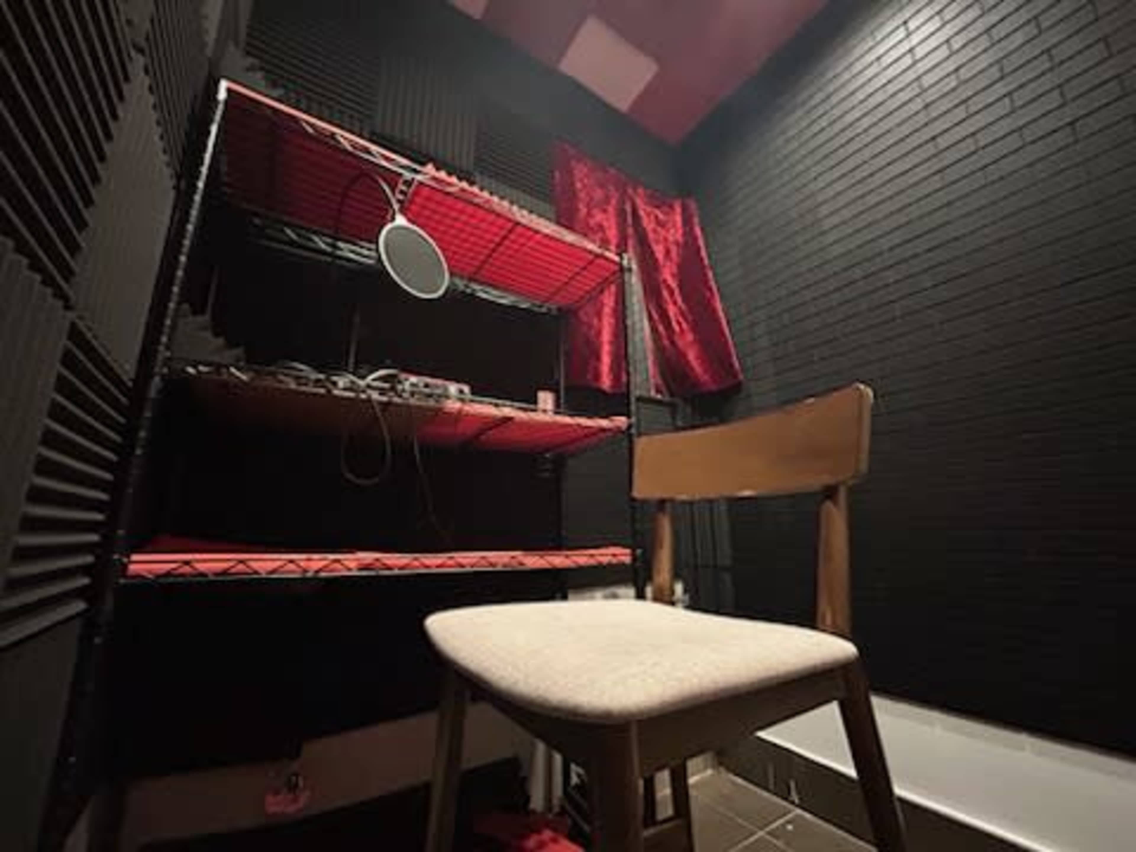 Soundproof Recording Studio for Actors Image in Crown Heights, Brooklyn, NY