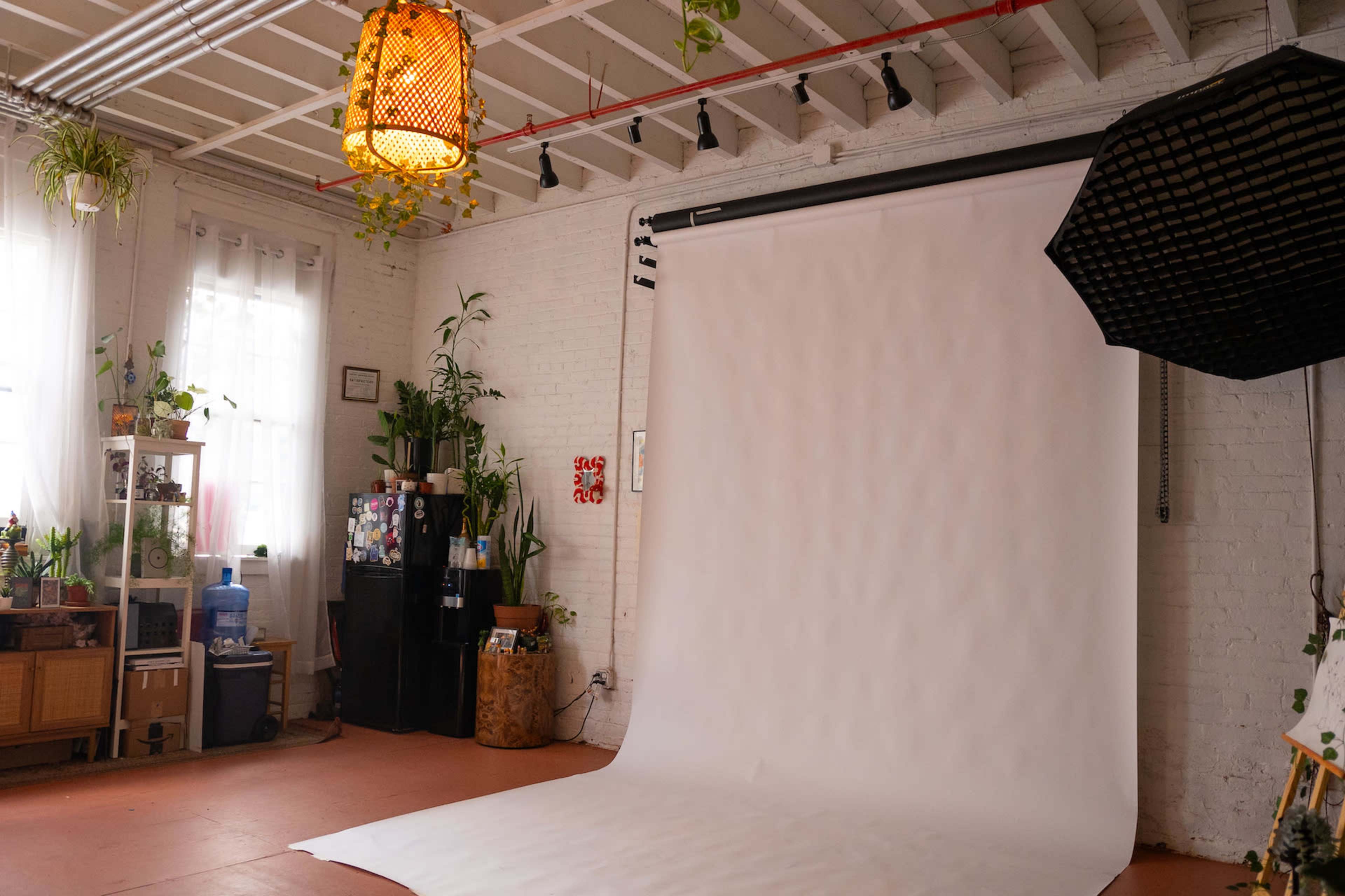 Versatile Community Art Studio and Creative Space Image in Union City, Union City, NJ