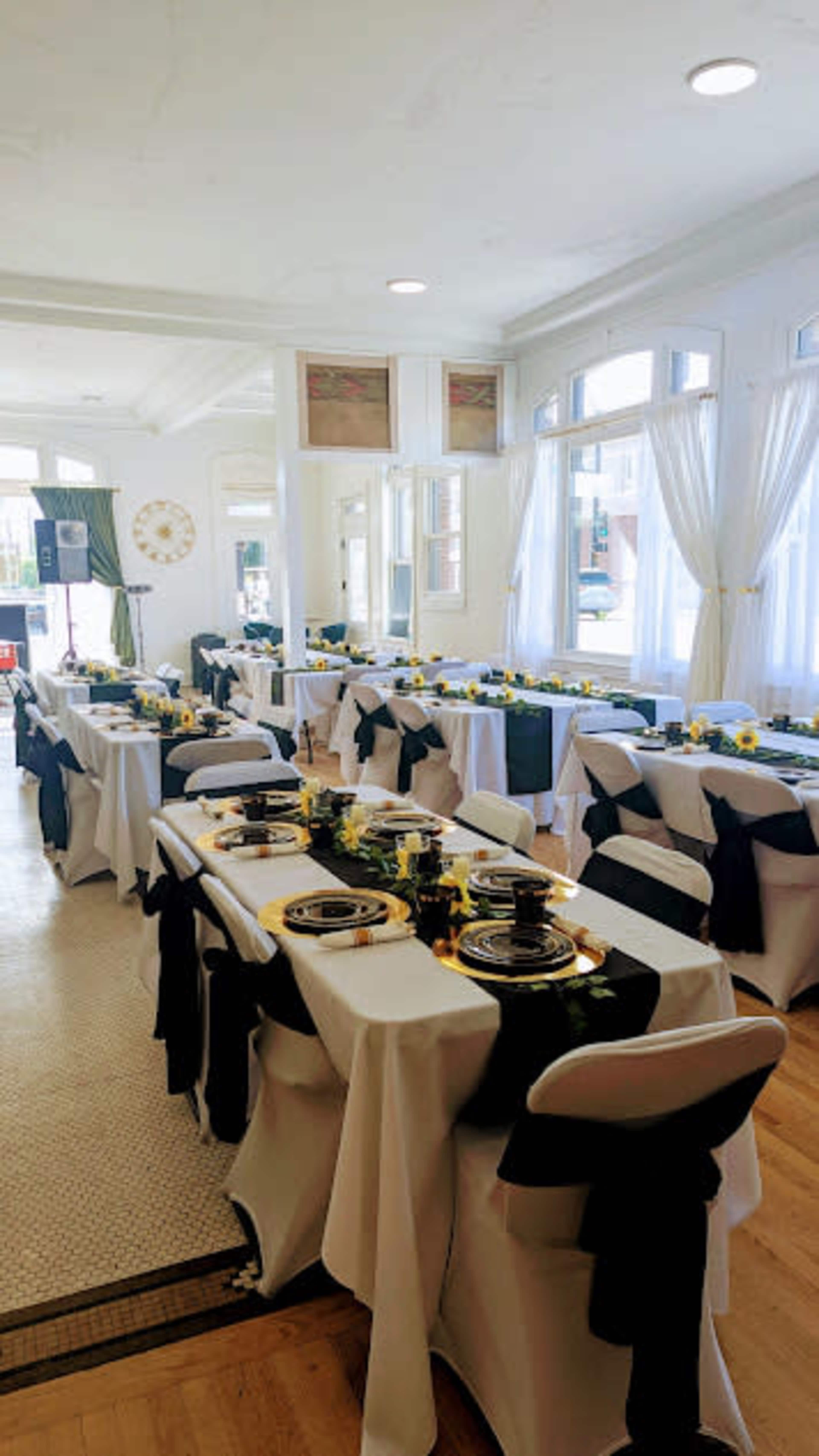 Historic Event Space with Natural Lighting Image in Highland Park, Des Moines, IA