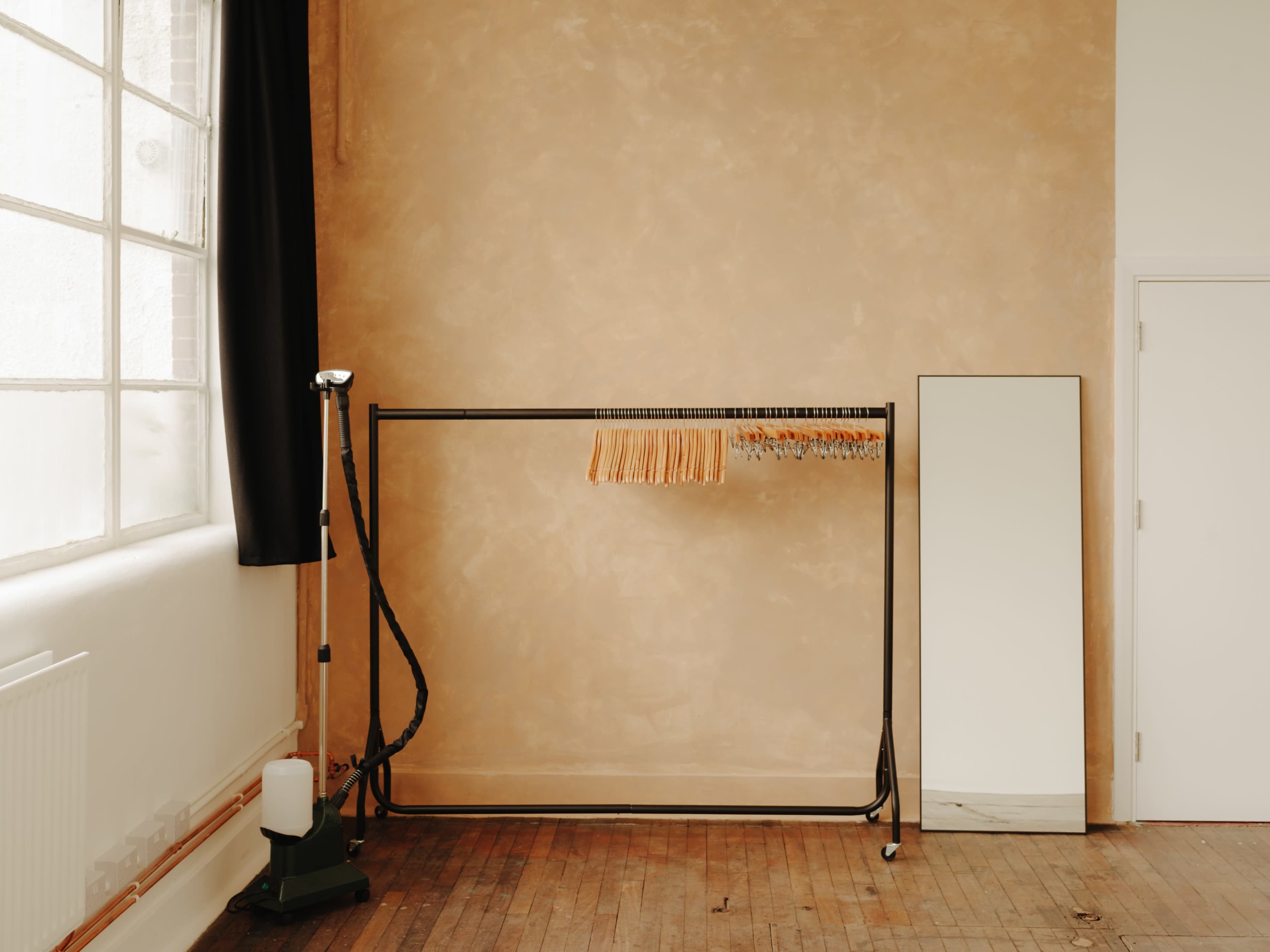 Daylight photography studio with infinity cove, Tottenham/Seven Sisters Image in Tottenham, London, ENG