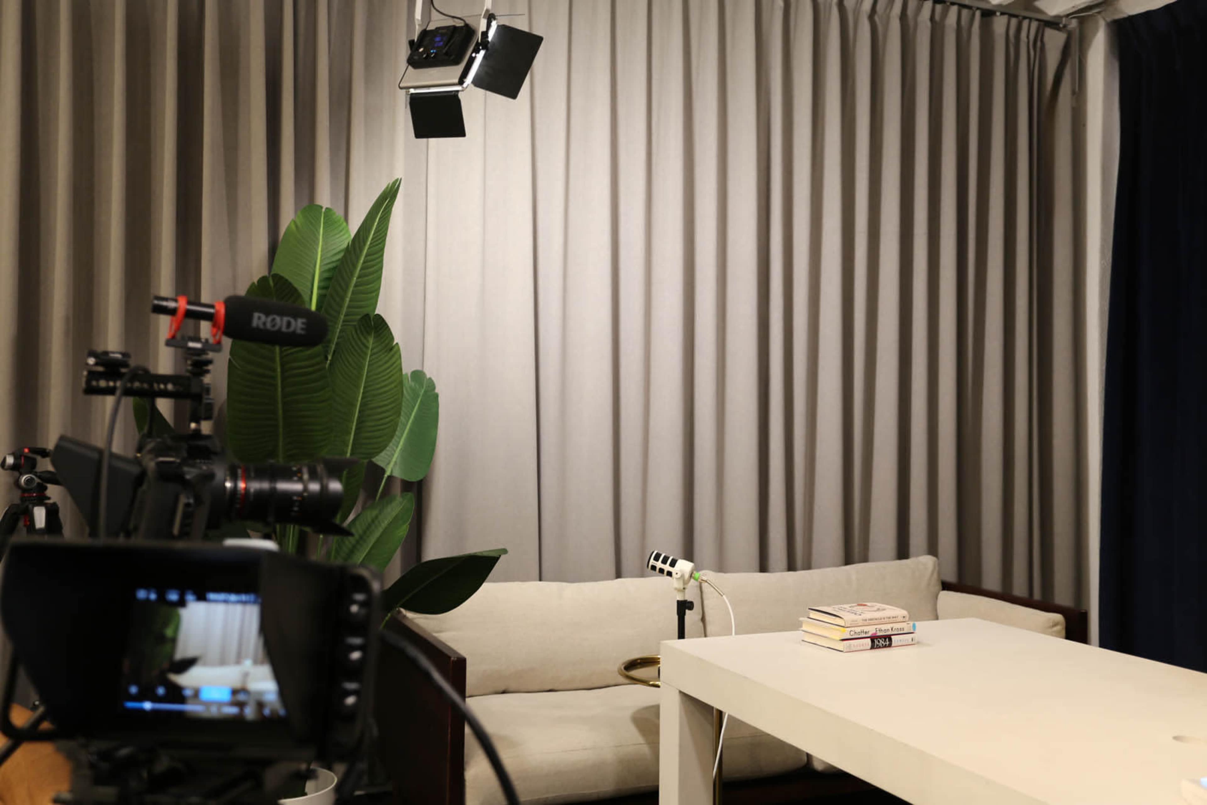 Podcast Studio with 4 Leather Chairs & White Executive Desk Image in Inglewood, Inglewood, CA