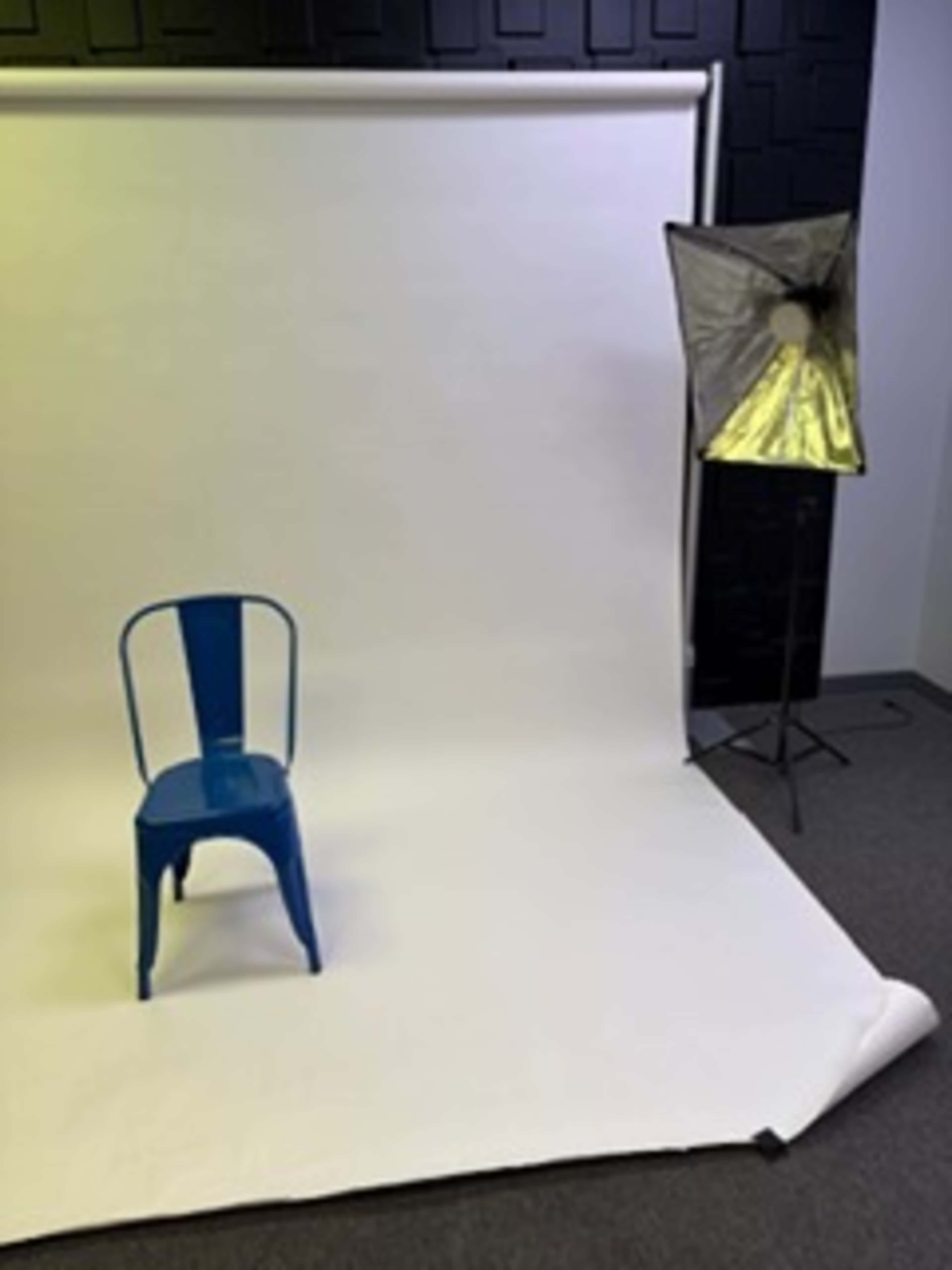 Content Warehouse Image in Thornton Township, South Holland, IL
