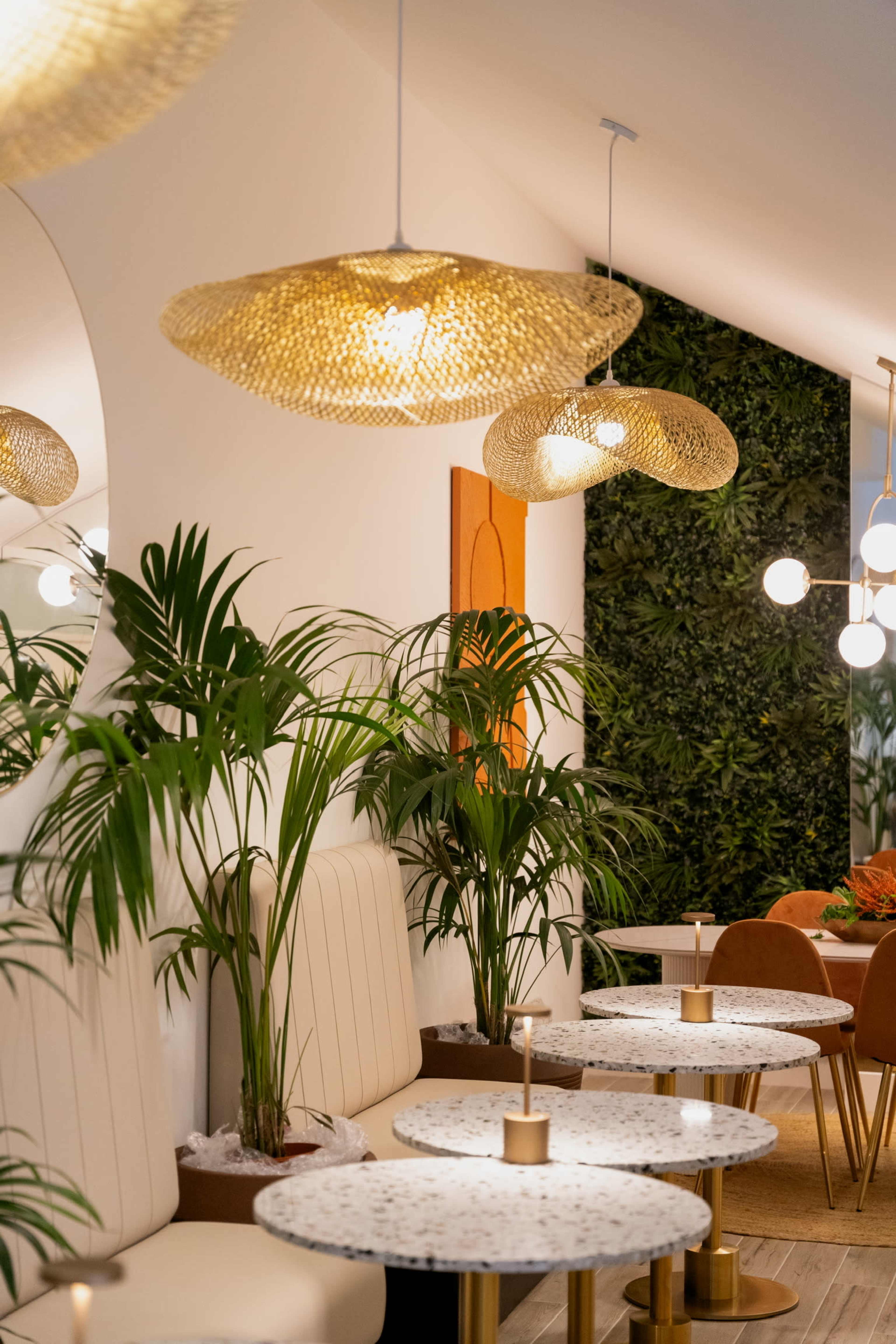 Cafe Full Space in Fitzrovia Image in Fitzrovia, london, ENG
