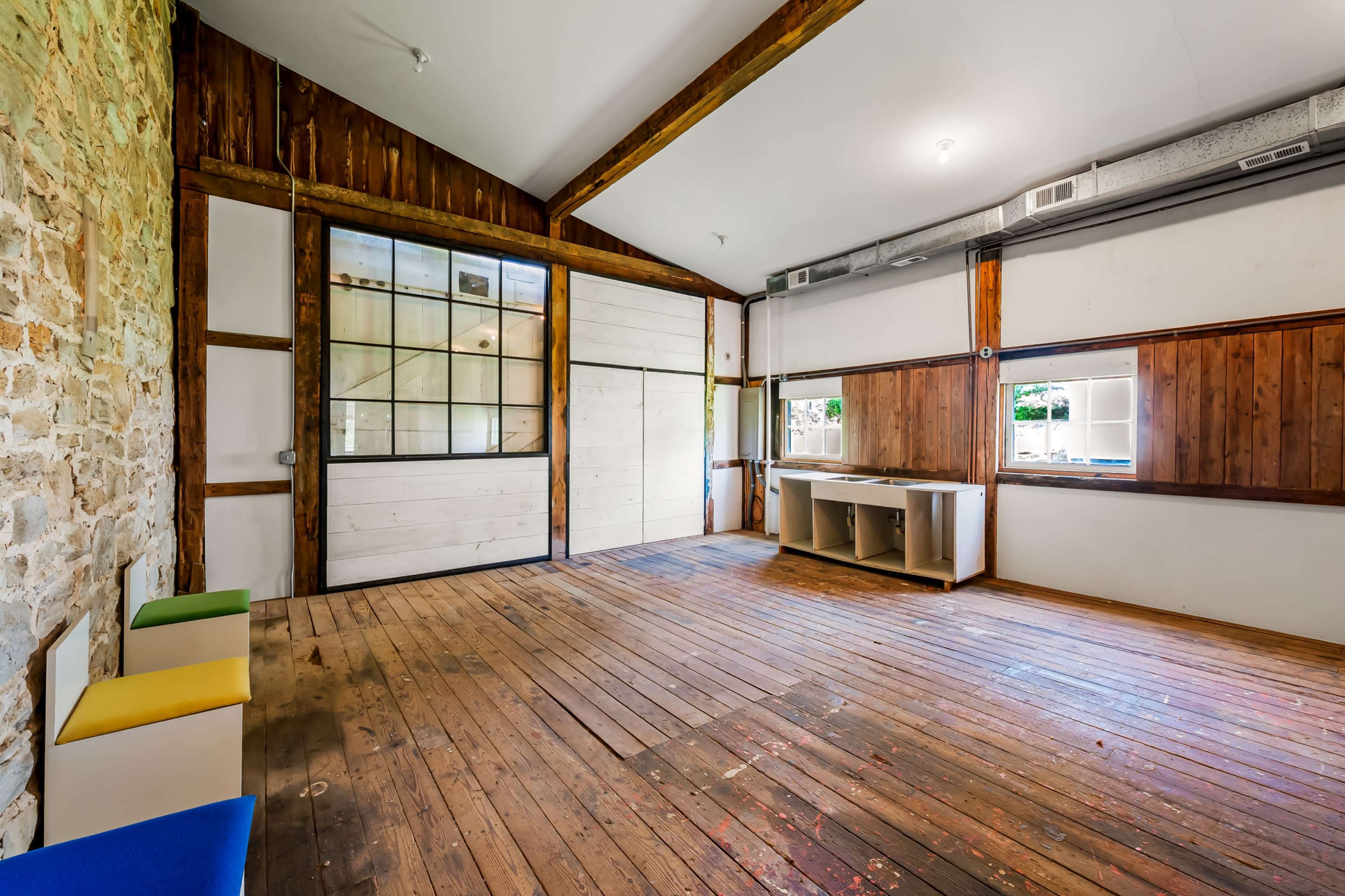 Private Photo Studio on Historic Farm | Natural Light + Outdoor Access Image in Phoenix, Hunt Valley, MD