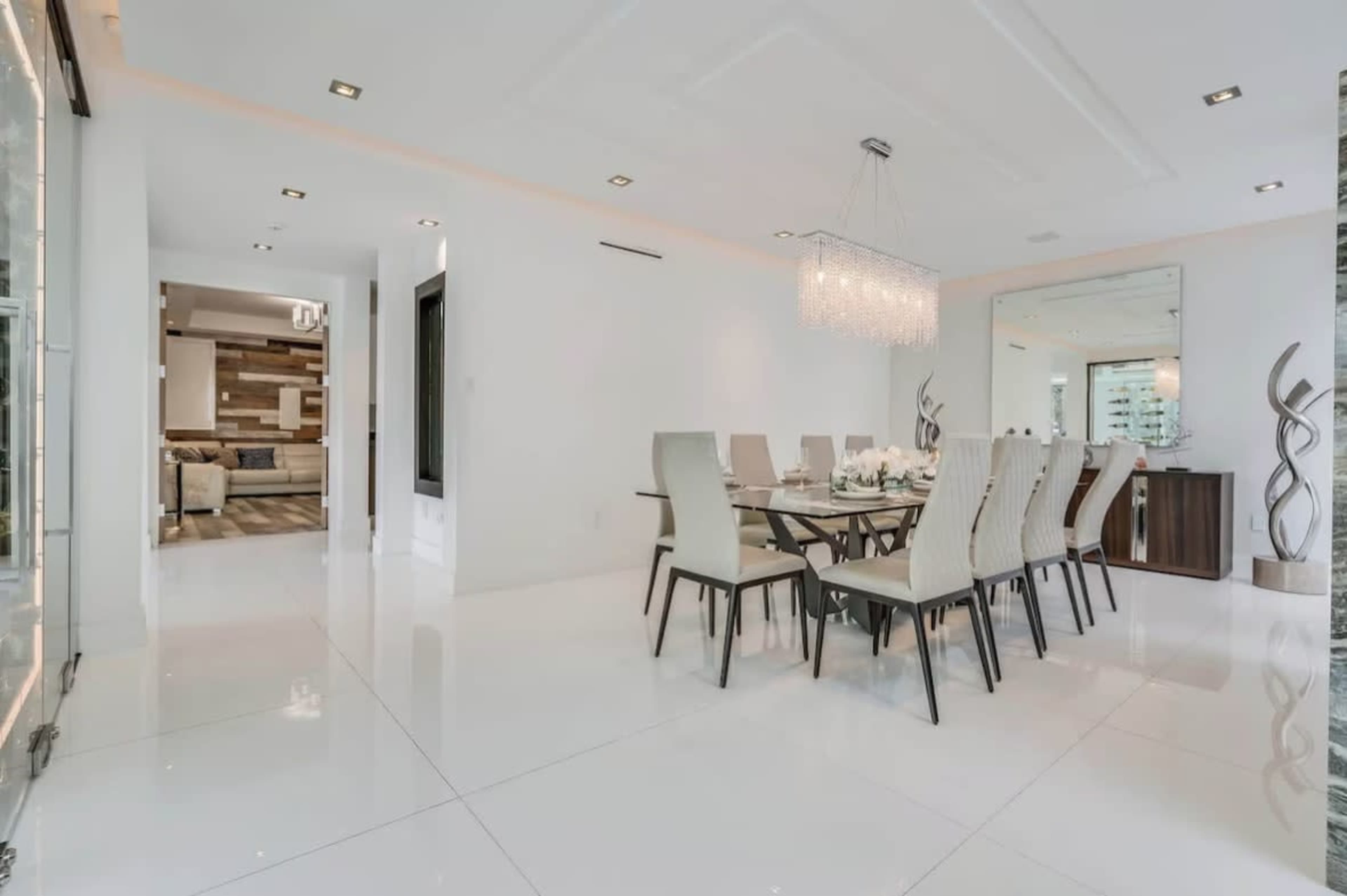 Modern Waterfront Mansion in the heart of Las Olas minutes from the Beach Image in East Fort Lauderdale, Fort Lauderdale, FL