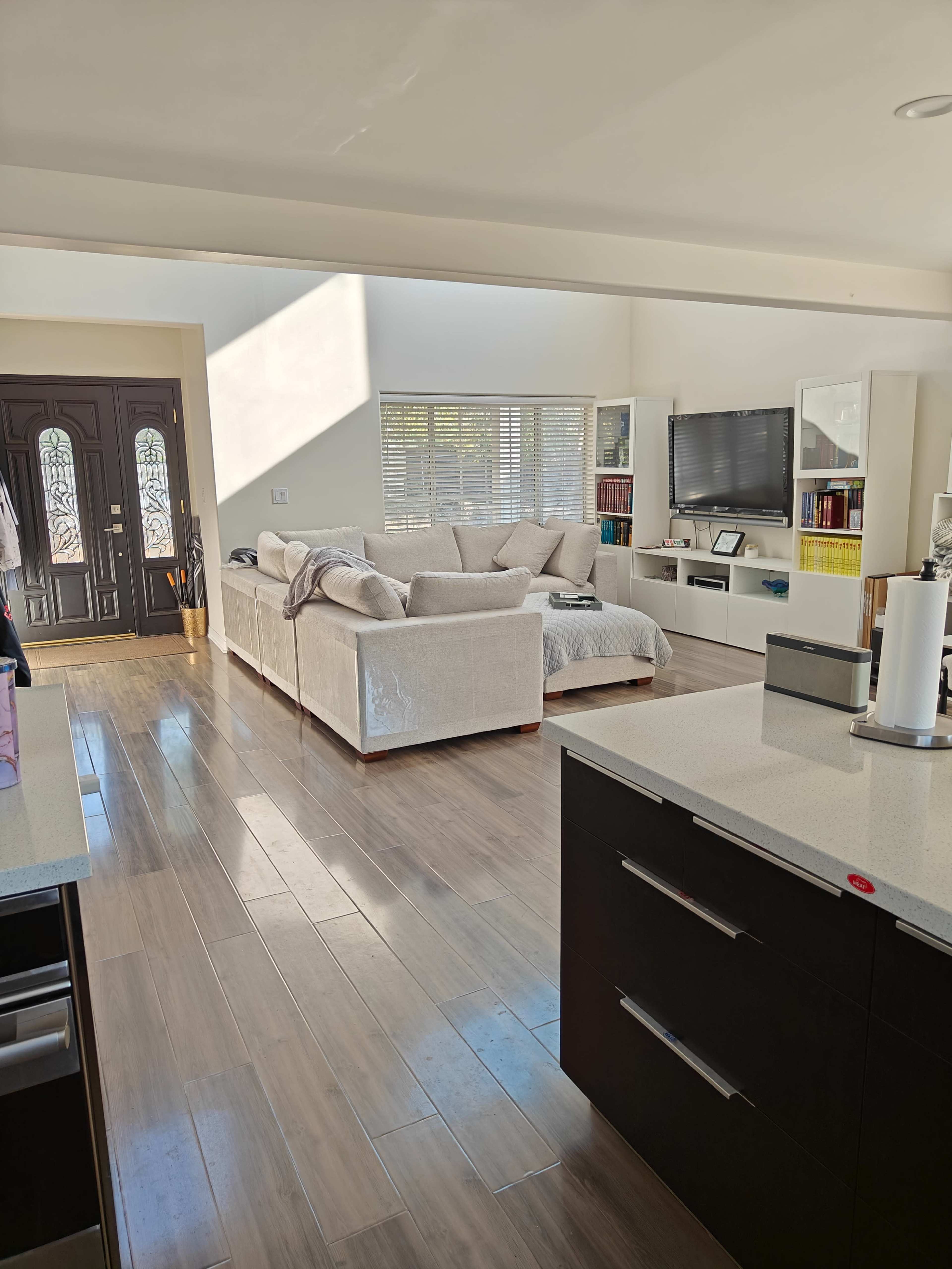 Modern, contemporary, spacious Image in Tarzana, Tarzana, CA