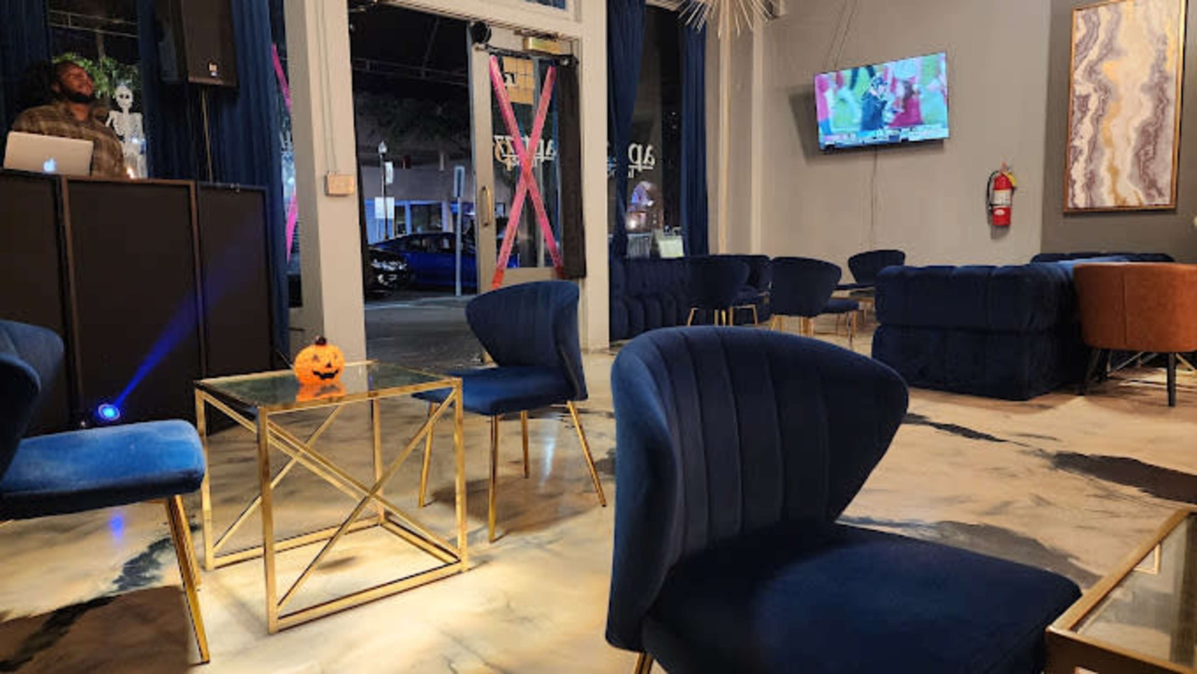 Downtown cheek and Sexy Bar &  lounge space Image in Macon, Macon, GA