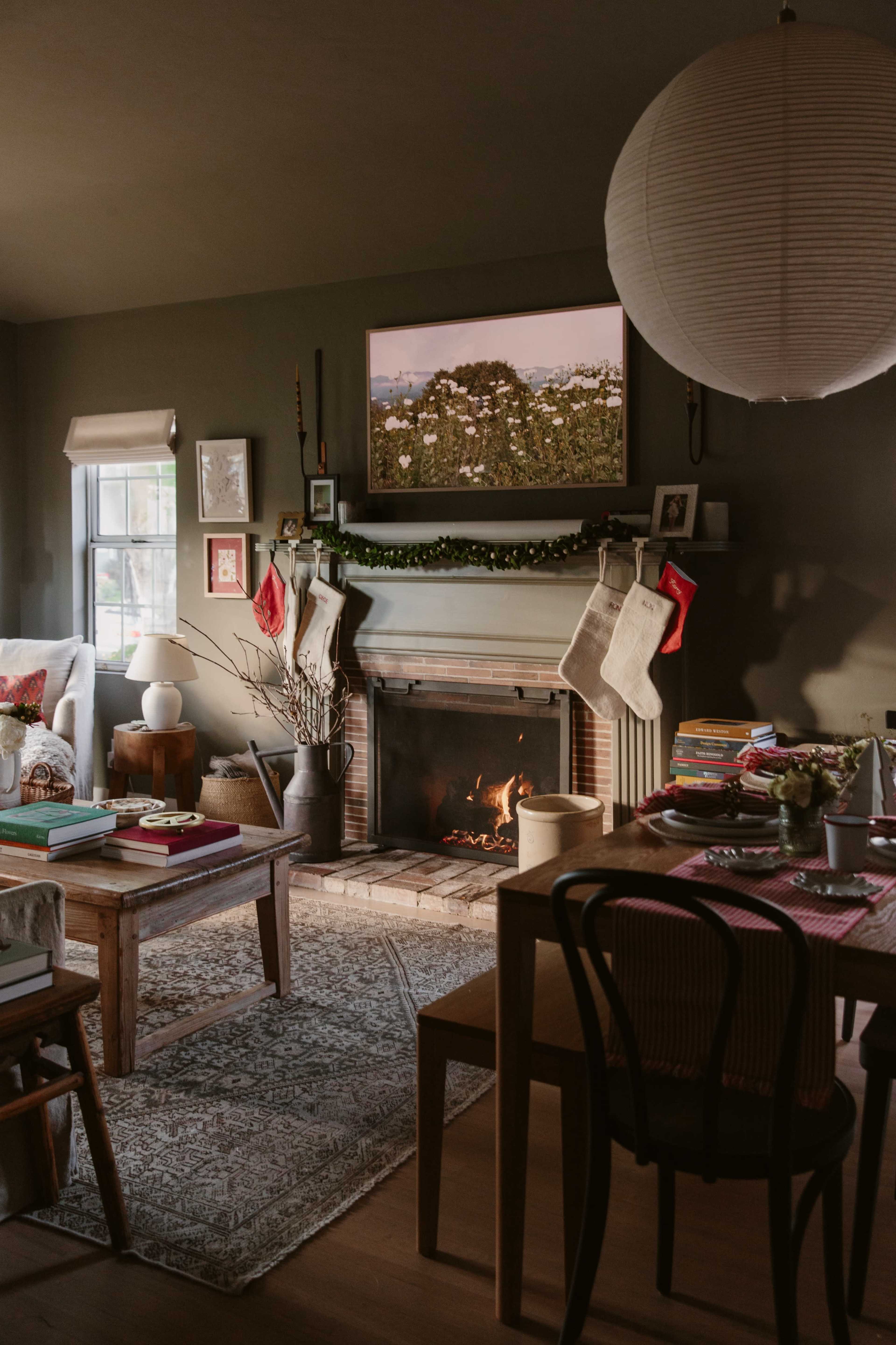 Cheerful, Charming Light-Filled Traditional Designer Home Image in Westchester, Los Angeles, CA