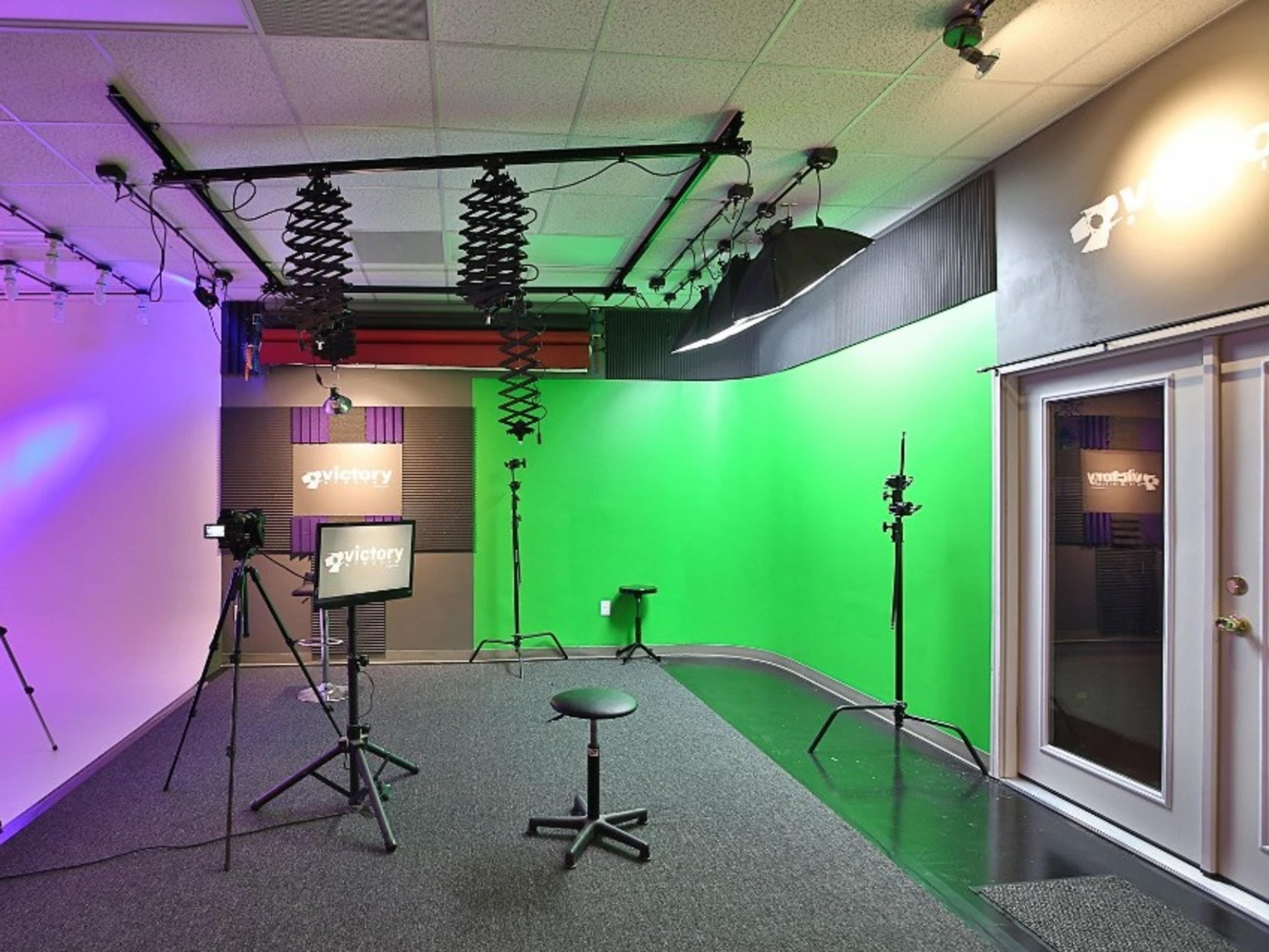 Deluxe Production Packaging Service