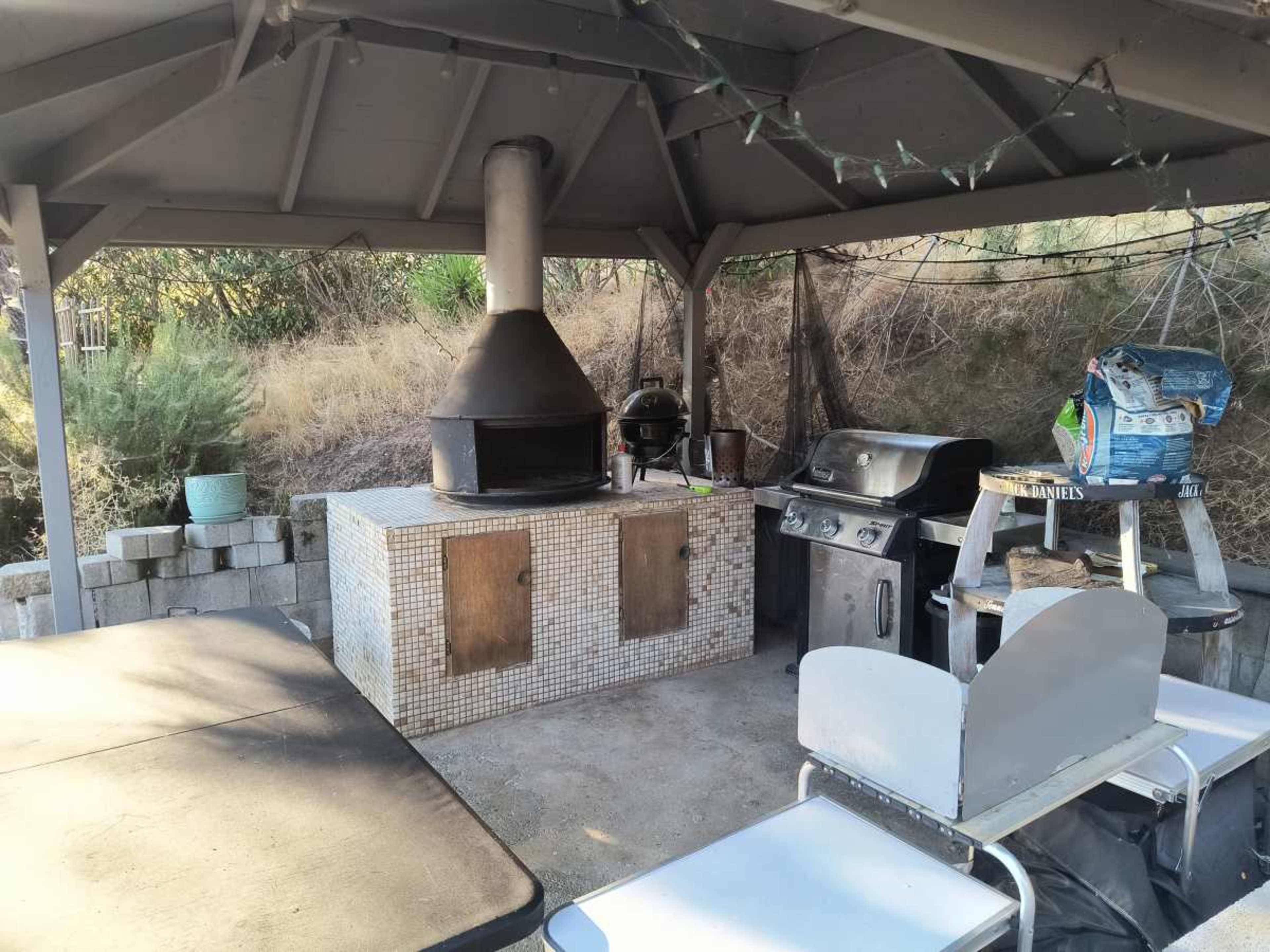 Professional Film and podcast Space with Global TV Exposure!!! Image in Lucerne, Lucerne, CA