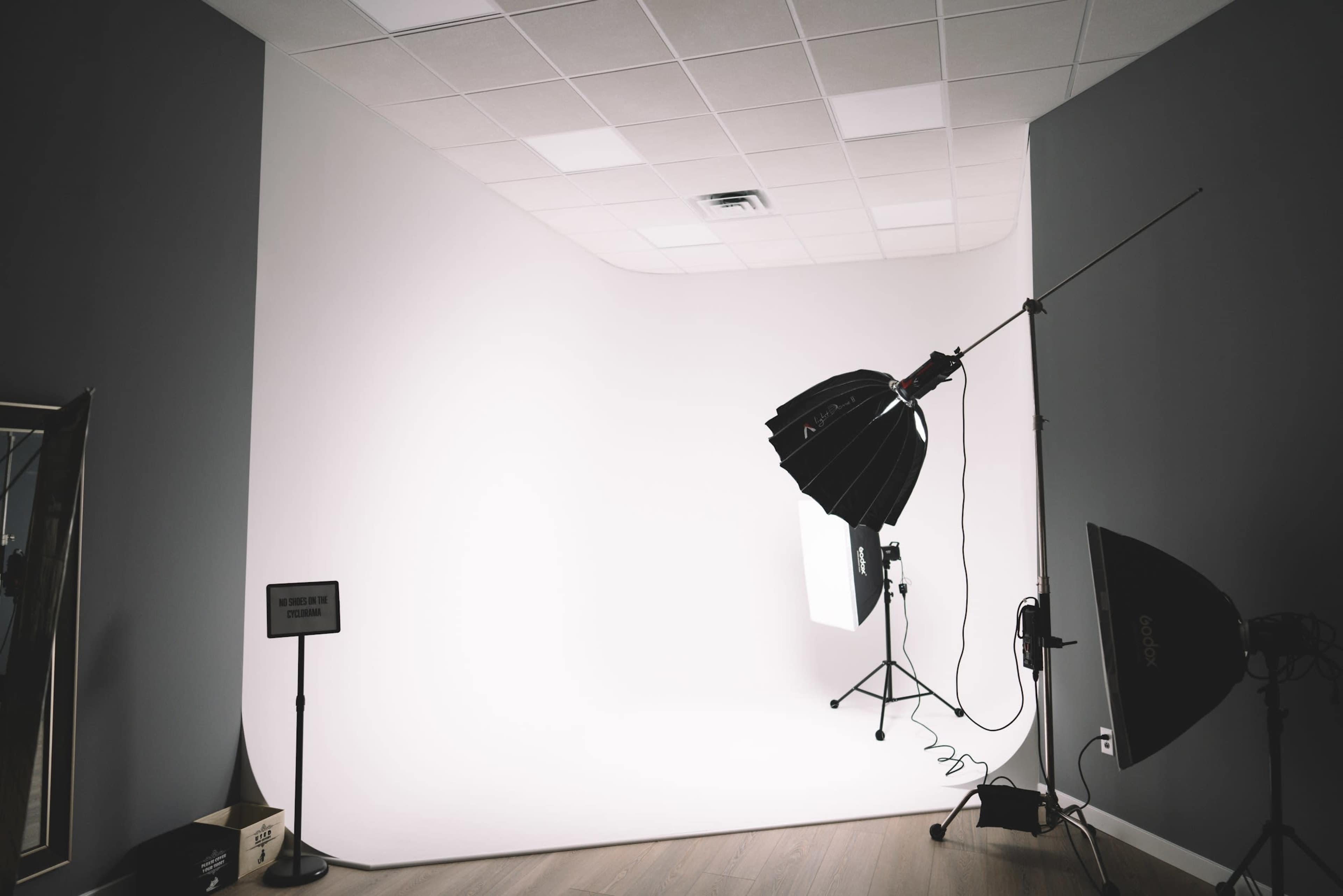 Seamless White Cyclorama in Huntingdon Valley Image in Huntingdon Valley, Huntingdon Valley, PA