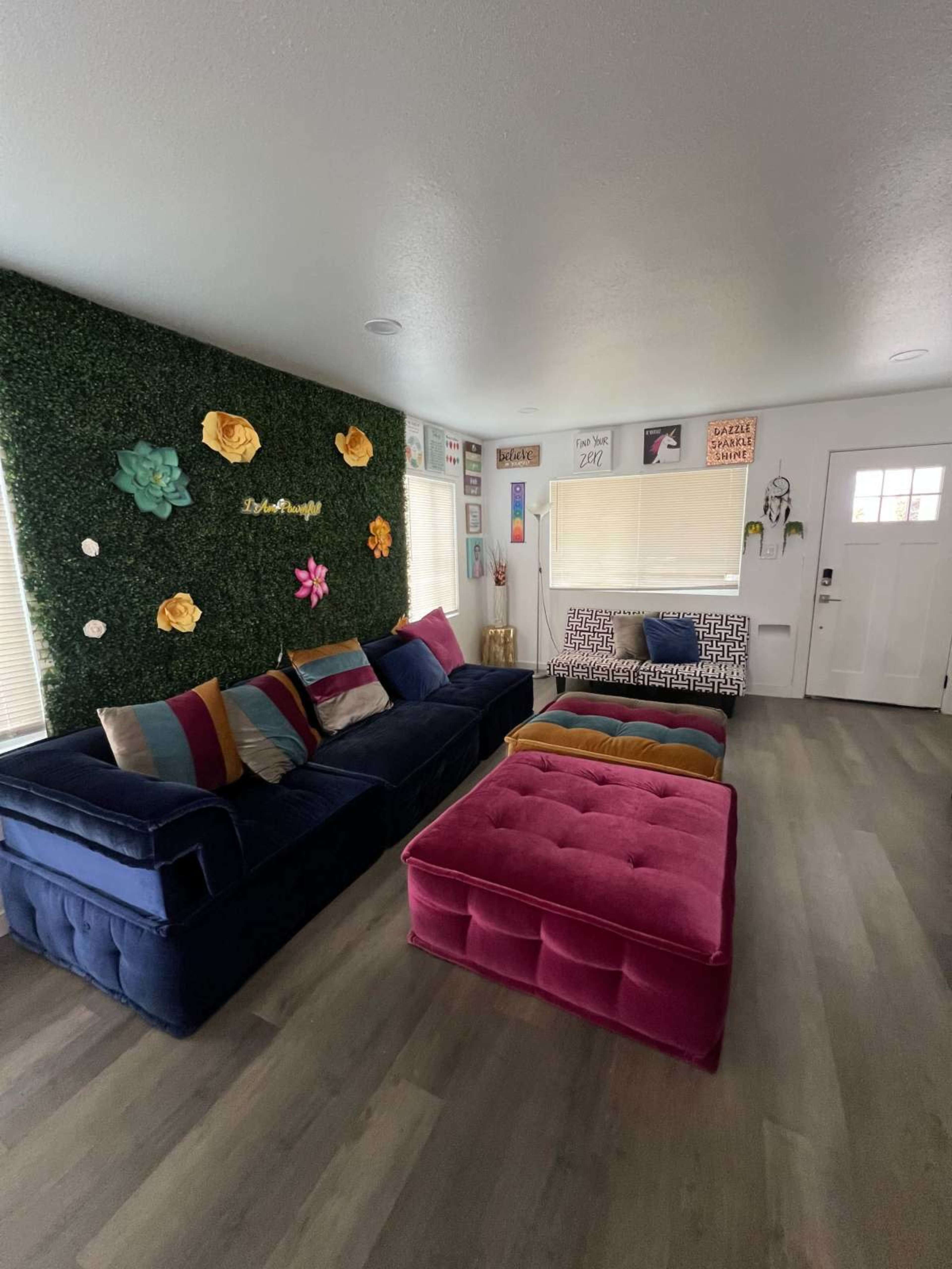 Urban Oasis for Wellness Image in Hyde Park, LOS ANGELES, CA