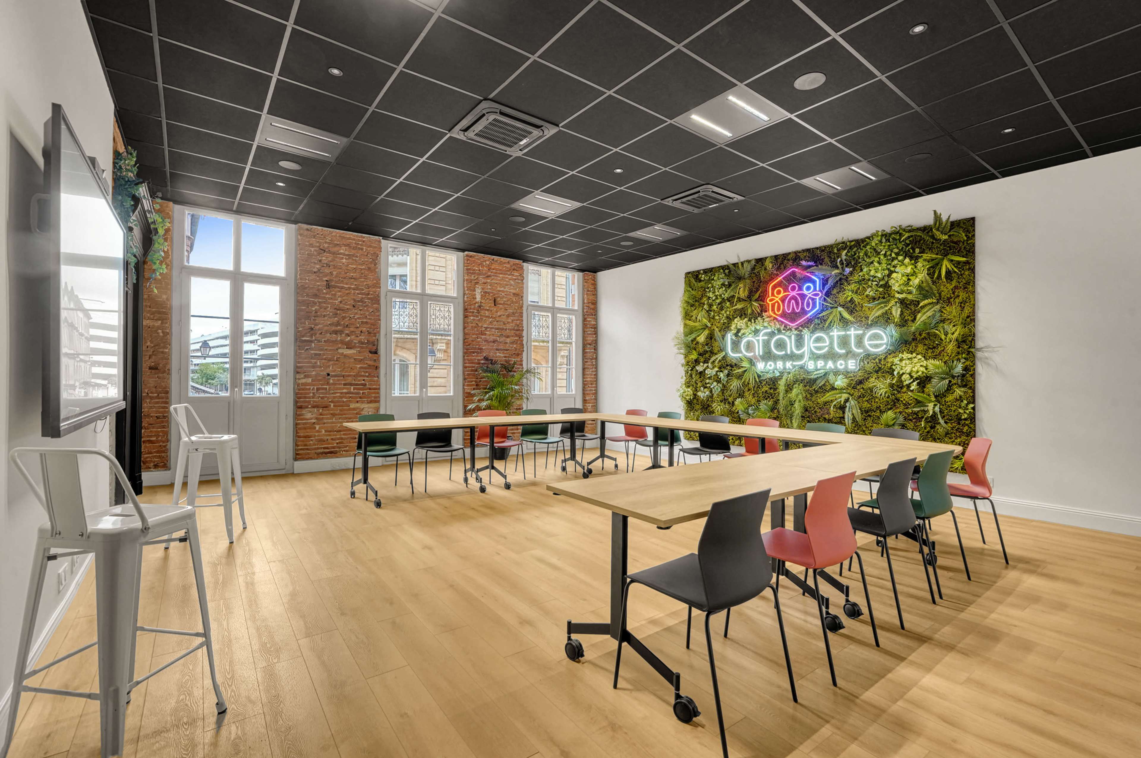 Salle de réunion, en plein coeur de Toulouse, un espace moderne empreint de caractère Image dans Saint-Georges, Toulouse, 