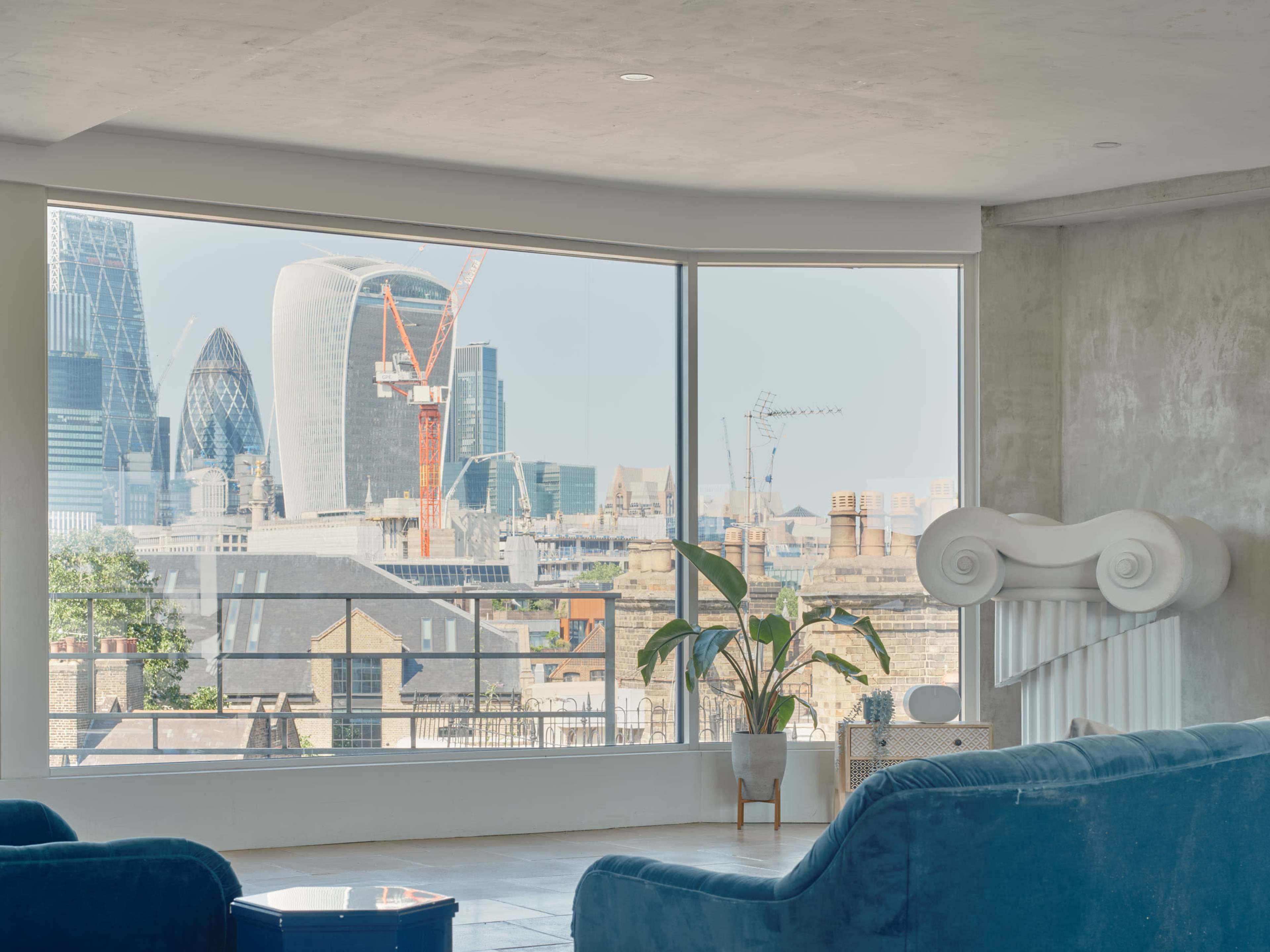 Penthouse with Spectacular City Views and an Abundance of Natural Light Image in London, London