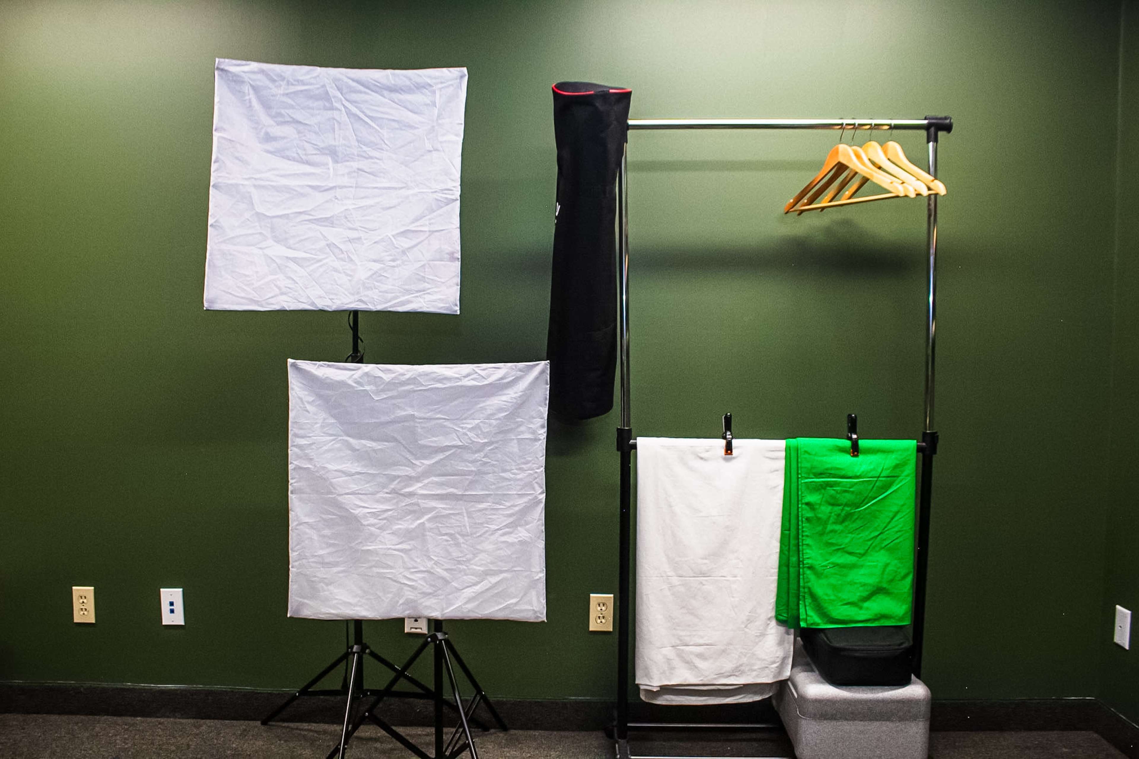 MSLA.img Capture Magic : Affordable Photo Studio & Retro Lounge Image in Metairie, Metairie, LA