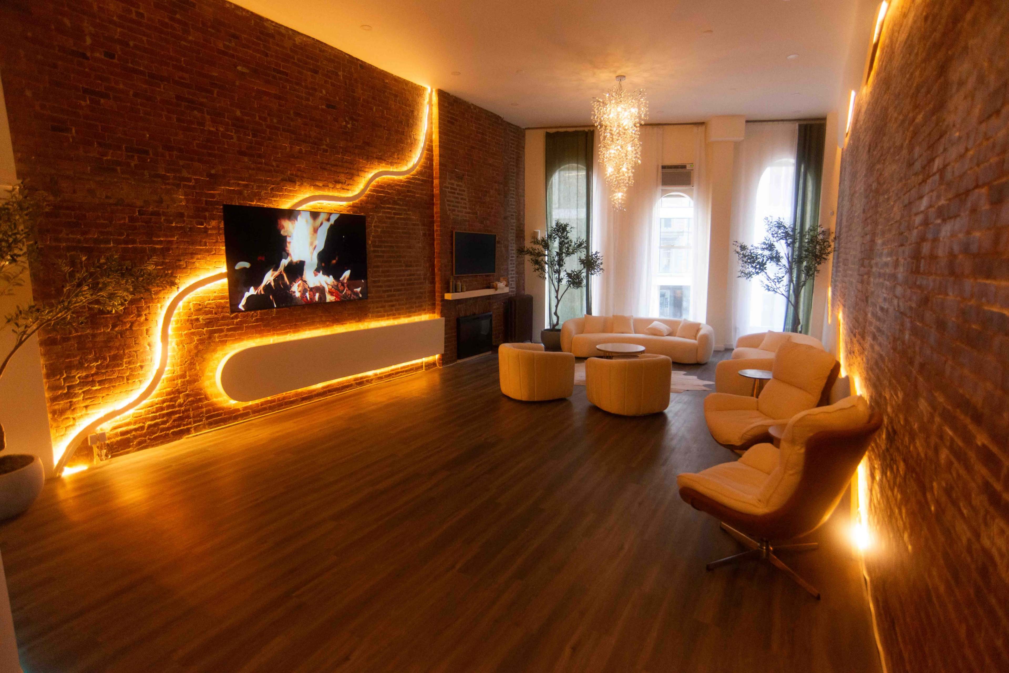 Artistic and Cozy Broadway Venue for your Meetings Image in Midtown Manhattan, New York City, NY