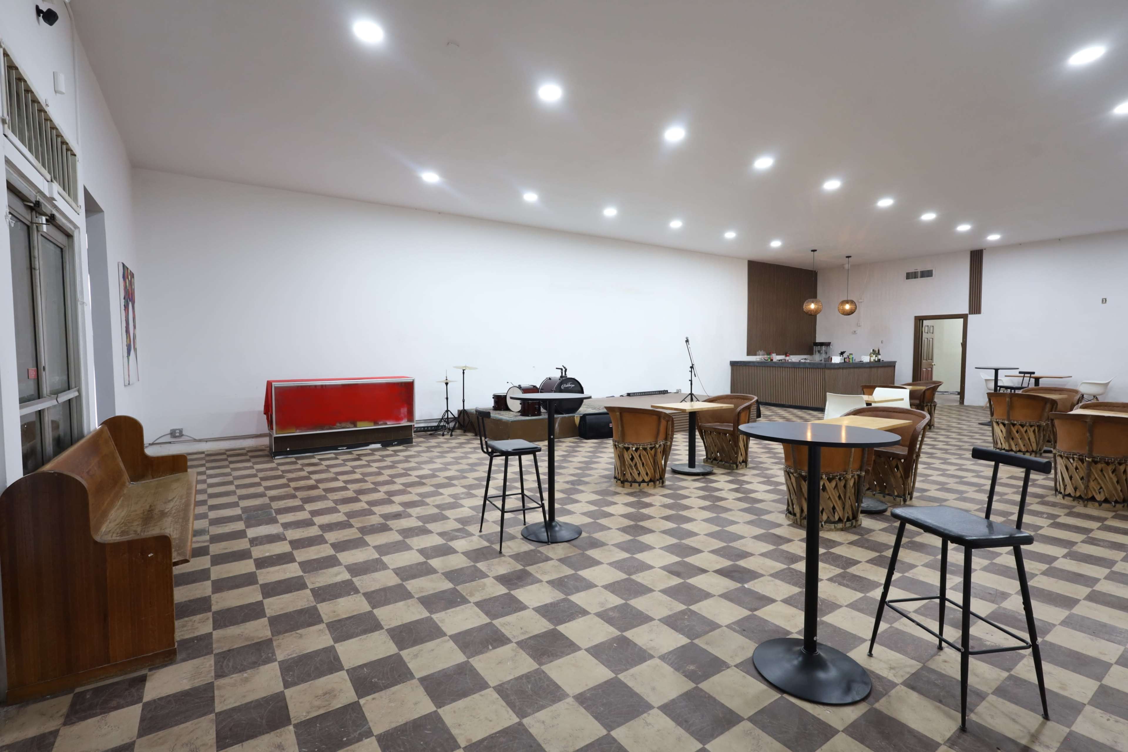 Versatile Art Gallery for Events, Photoshoots, and Performances Image in Jackson, Jackson, MS
