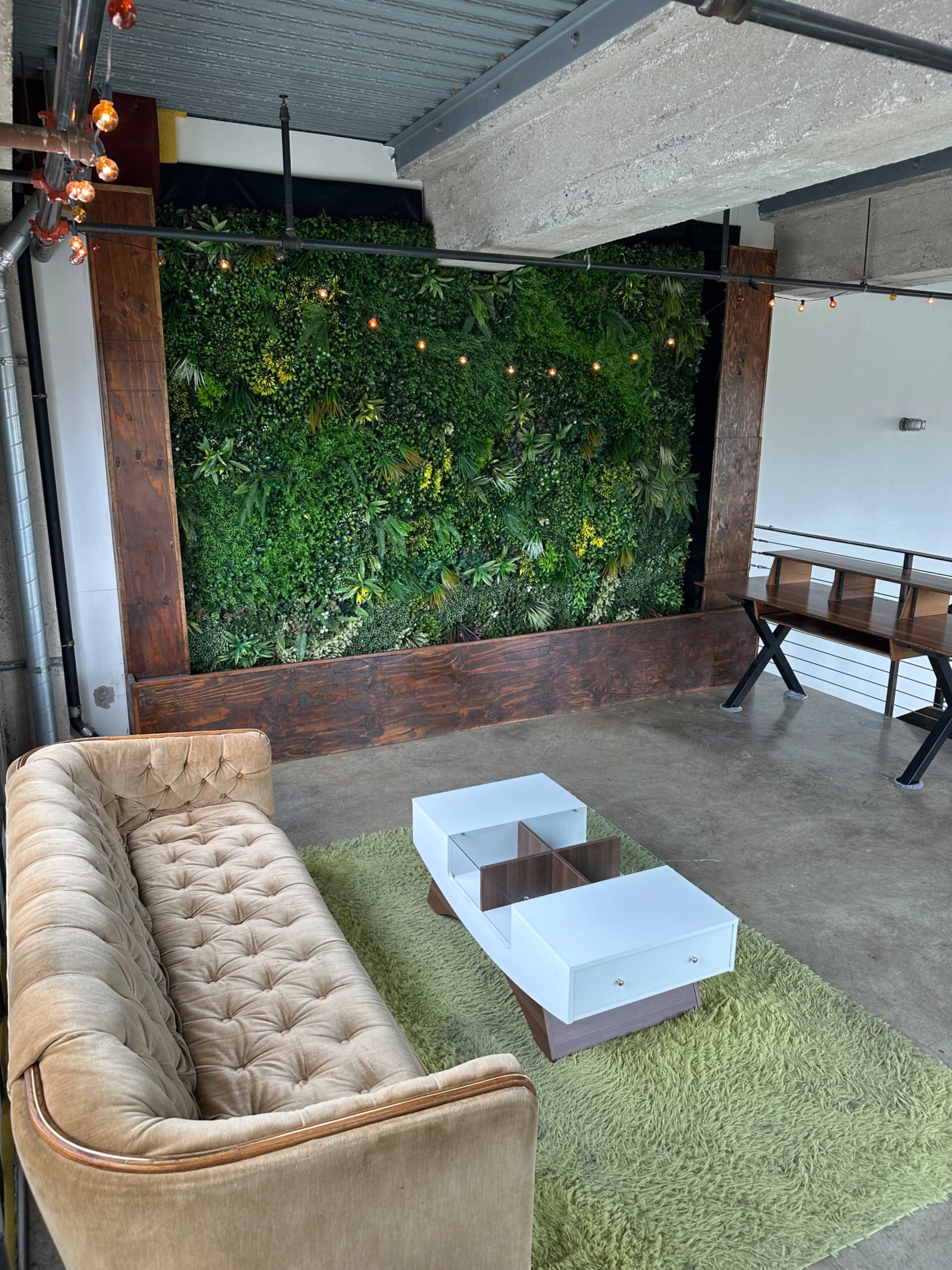 Downtown 3 floor loft with Rooftop Terrace Image in Koreatown, Los Angeles, CA