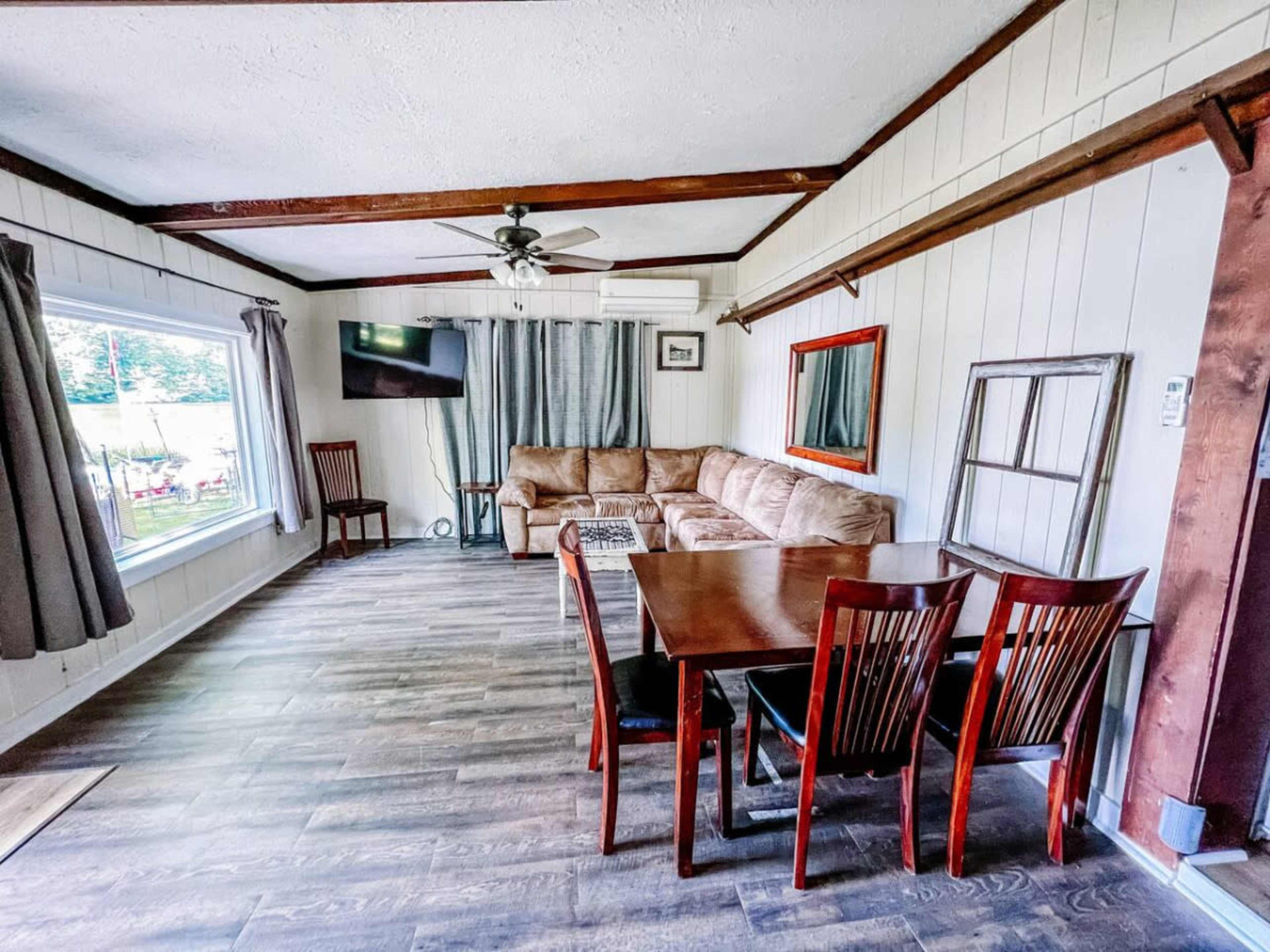 Lake front cabin peaceful , hot tub, and fire pit Image in Jefferson Township, Martinsville, IN