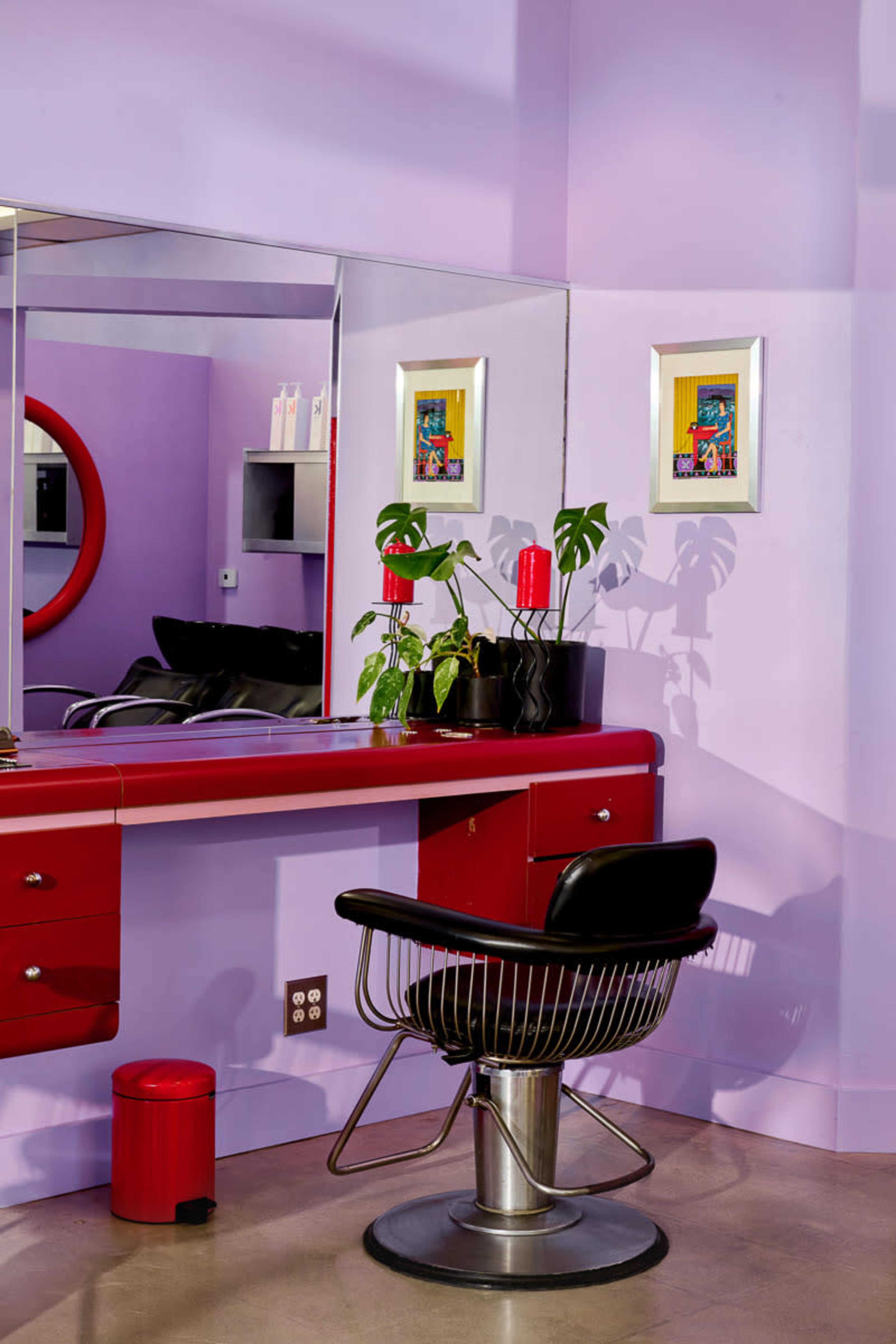 Memphis Modern Hair Salon with Lots of Light Image in Central LA, los angeles, CA