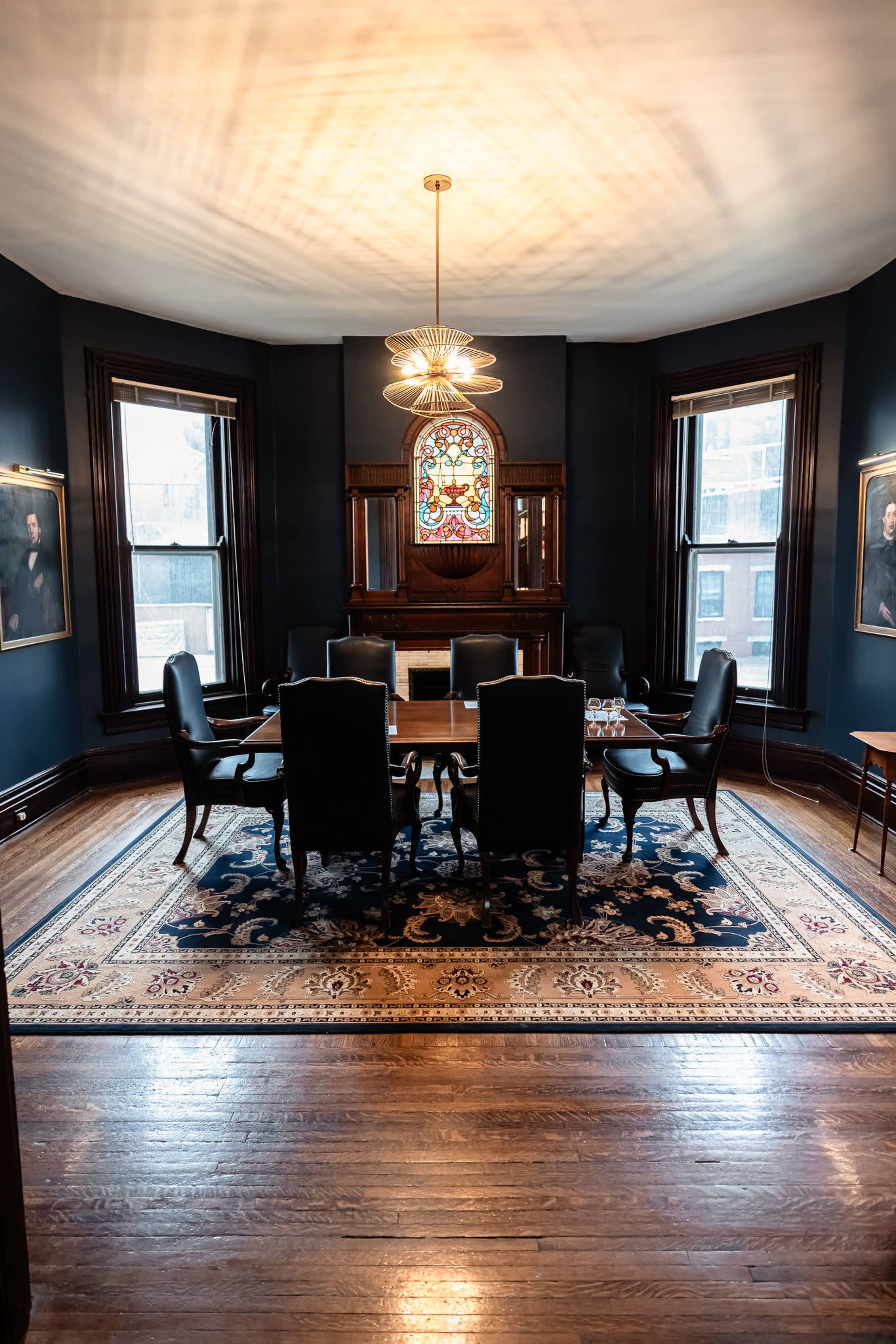 Historic Large Space with Solarium Image in Licking Riverside, Covington, KY