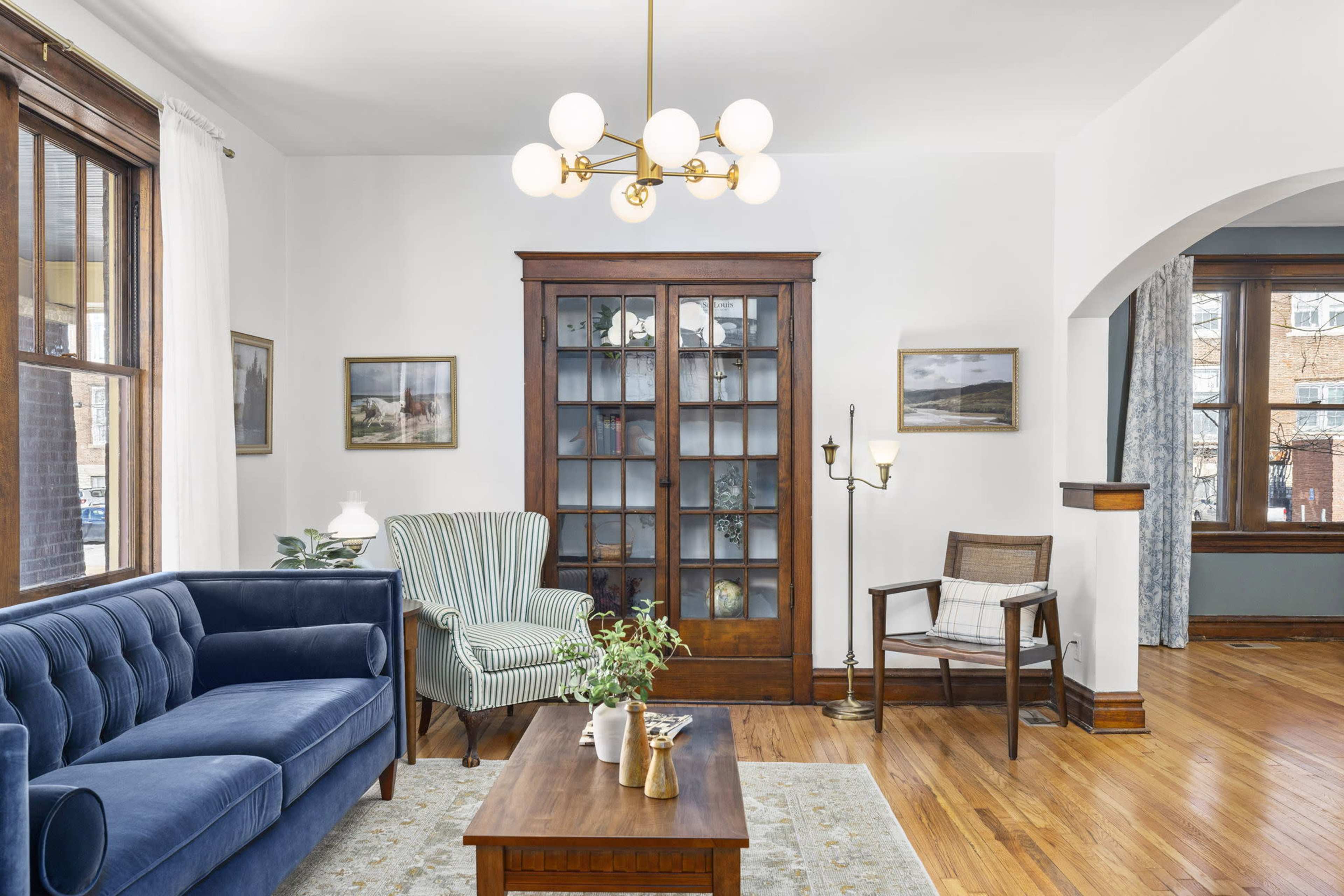 Light-Filled Vintage Apartment Image in McKinley Heights, St. Louis, MO