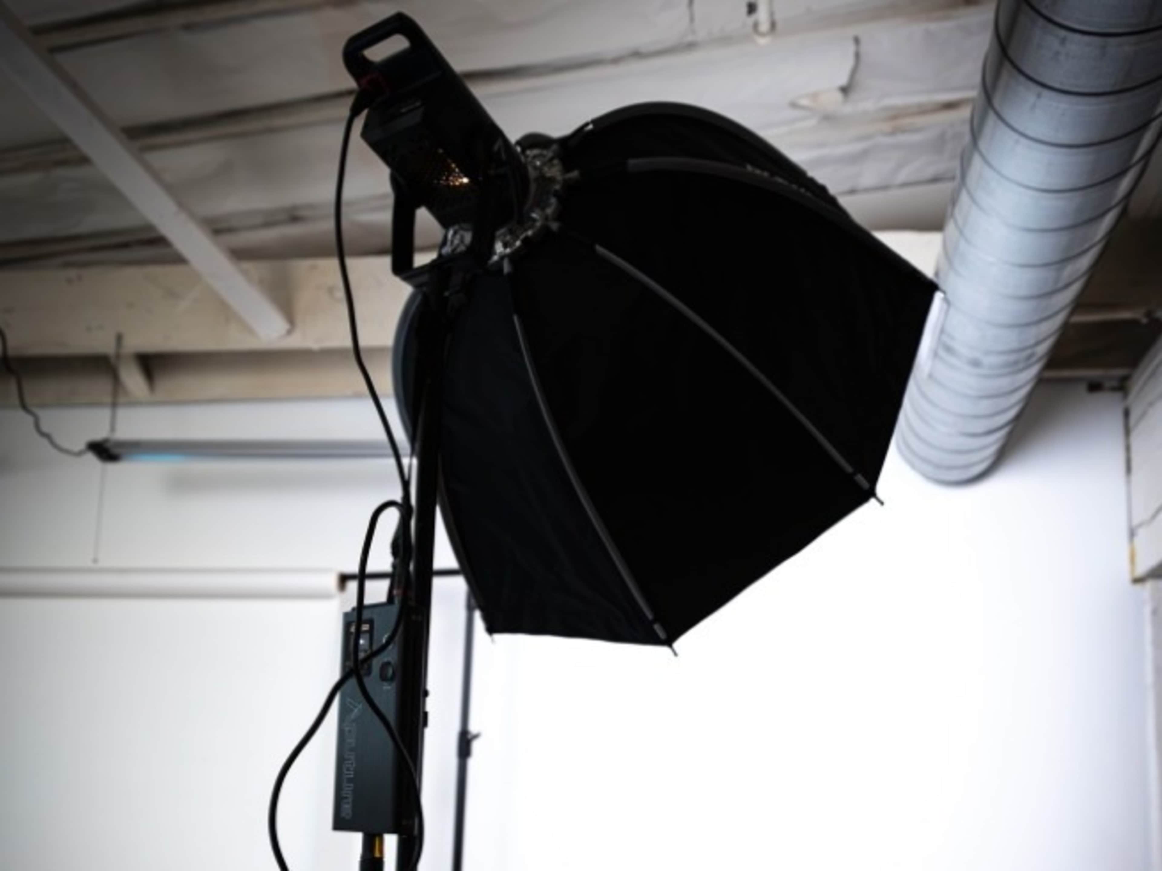 Light with soft box